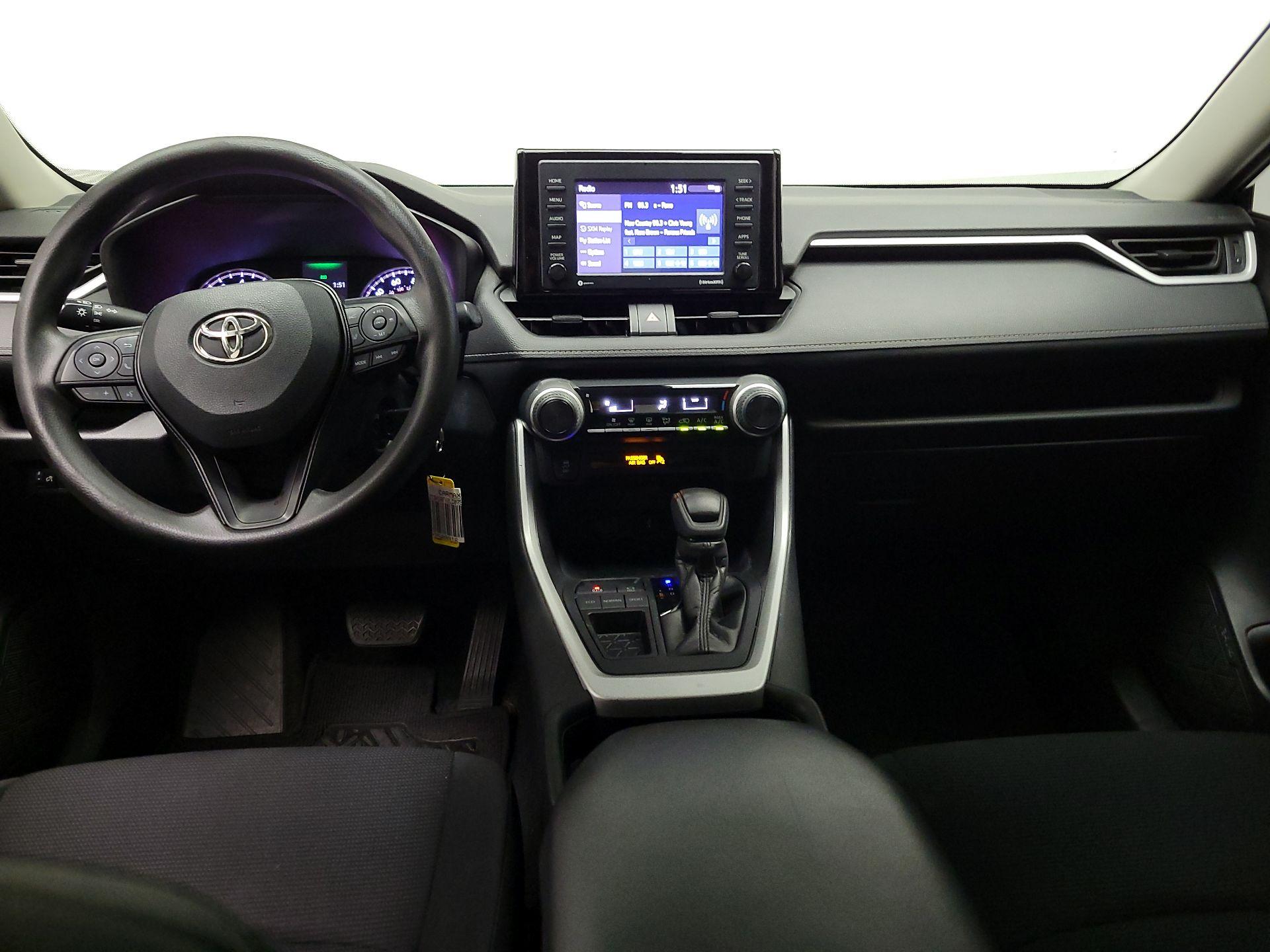 Thumbnail: 2020 Toyota RAV4 - 9
