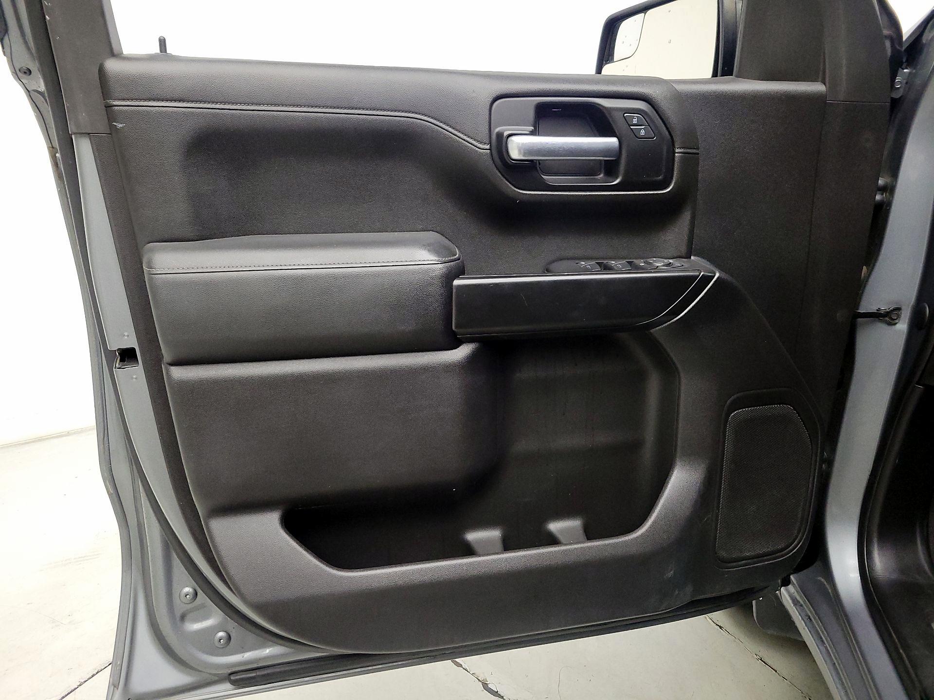 Thumbnail: 2019 Chevrolet Silverado 1500 - 12