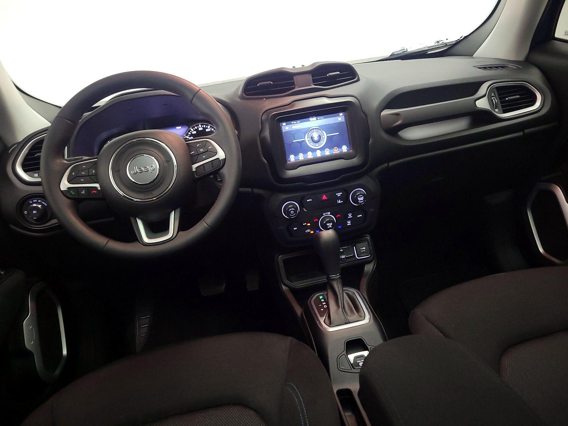 Thumbnail: 2021 Jeep Renegade - 9