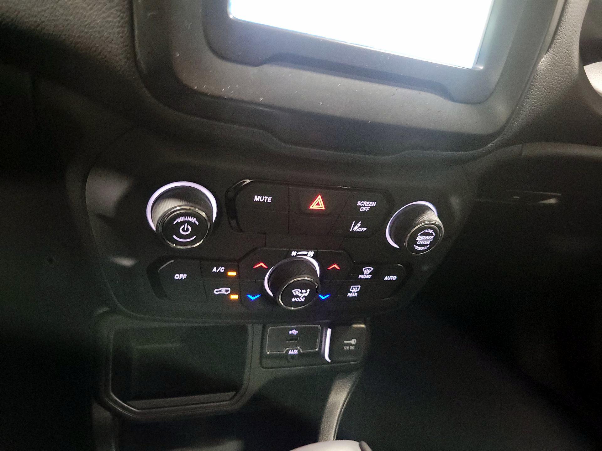 Thumbnail: 2021 Jeep Renegade - 16