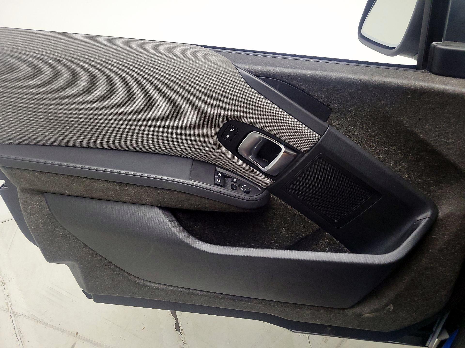 Thumbnail: 2016 BMW i3 - 12