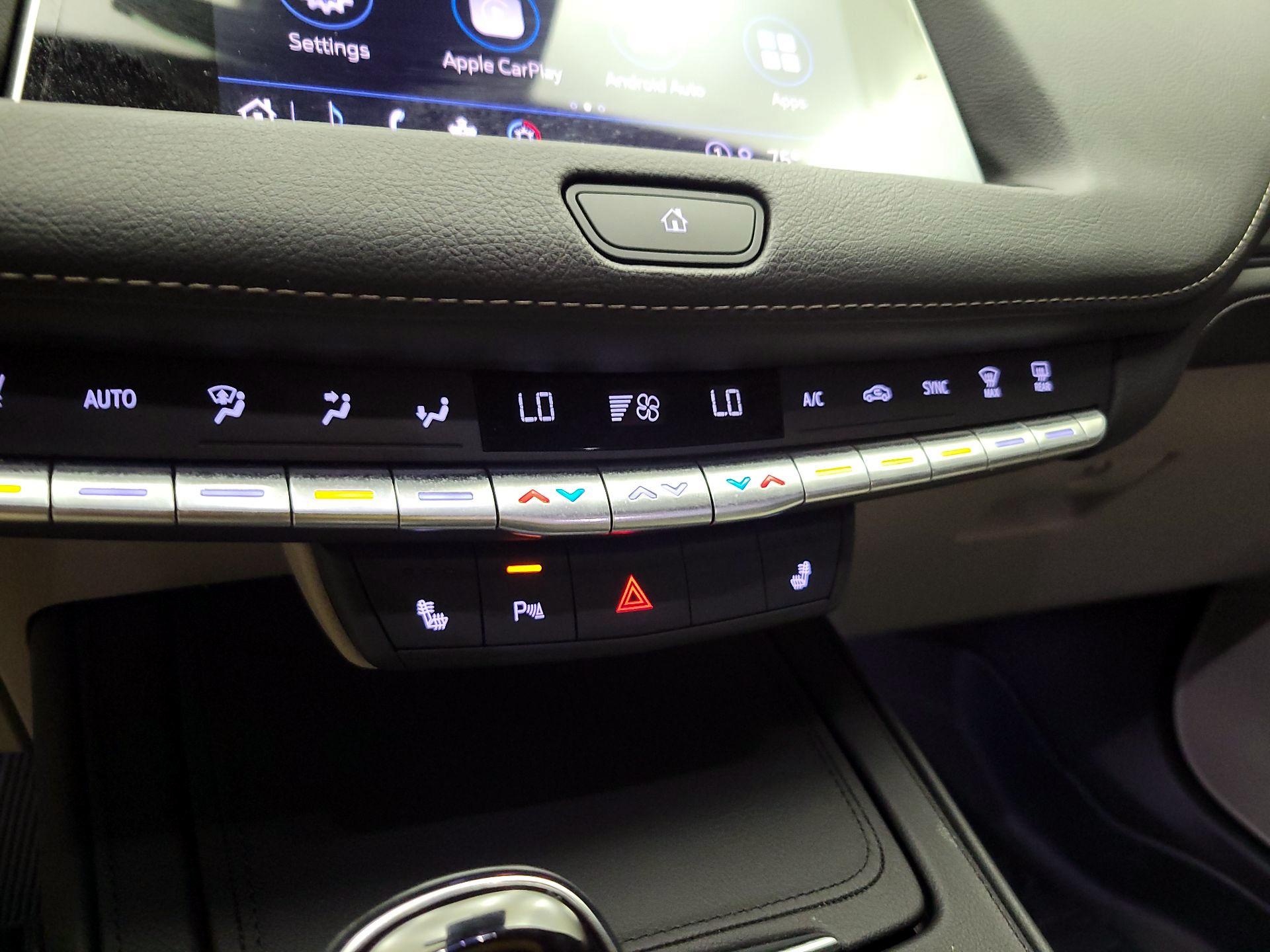 Thumbnail: 2023 Cadillac XT4 - 14