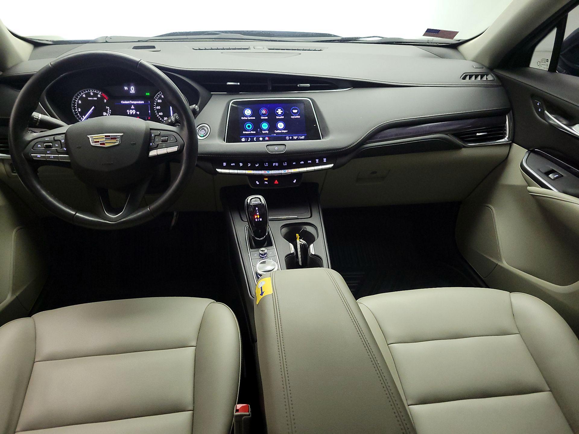 Thumbnail: 2023 Cadillac XT4 - 8