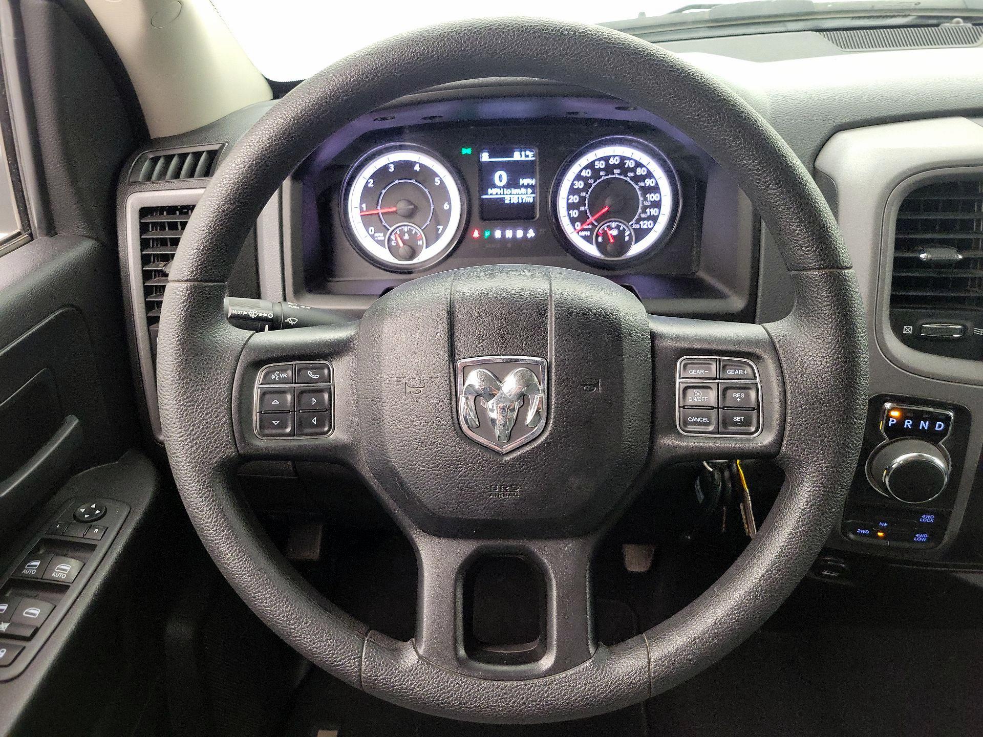 Thumbnail: 2019 RAM 1500 Classic - 10