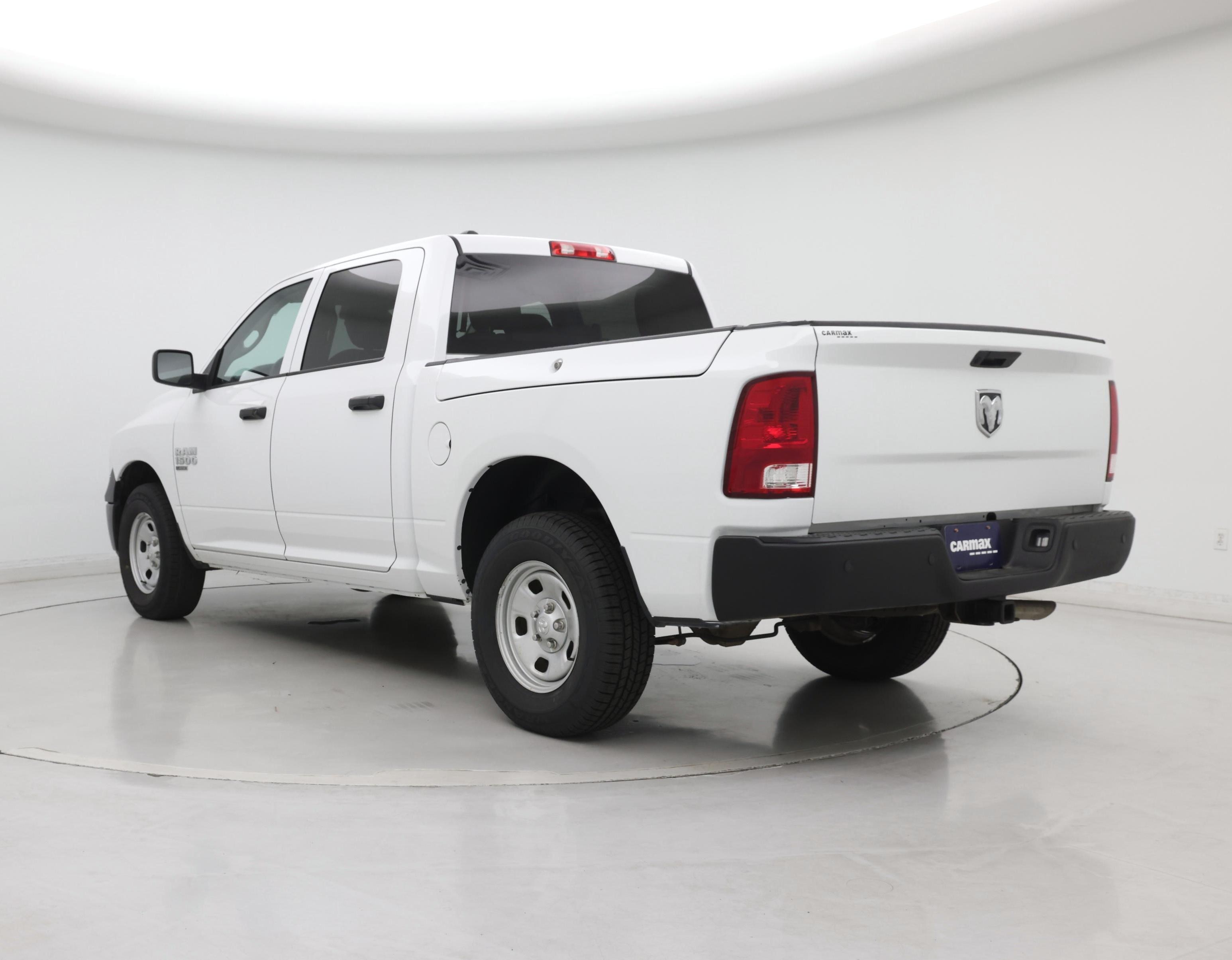 Thumbnail: 2019 RAM 1500 Classic - 2