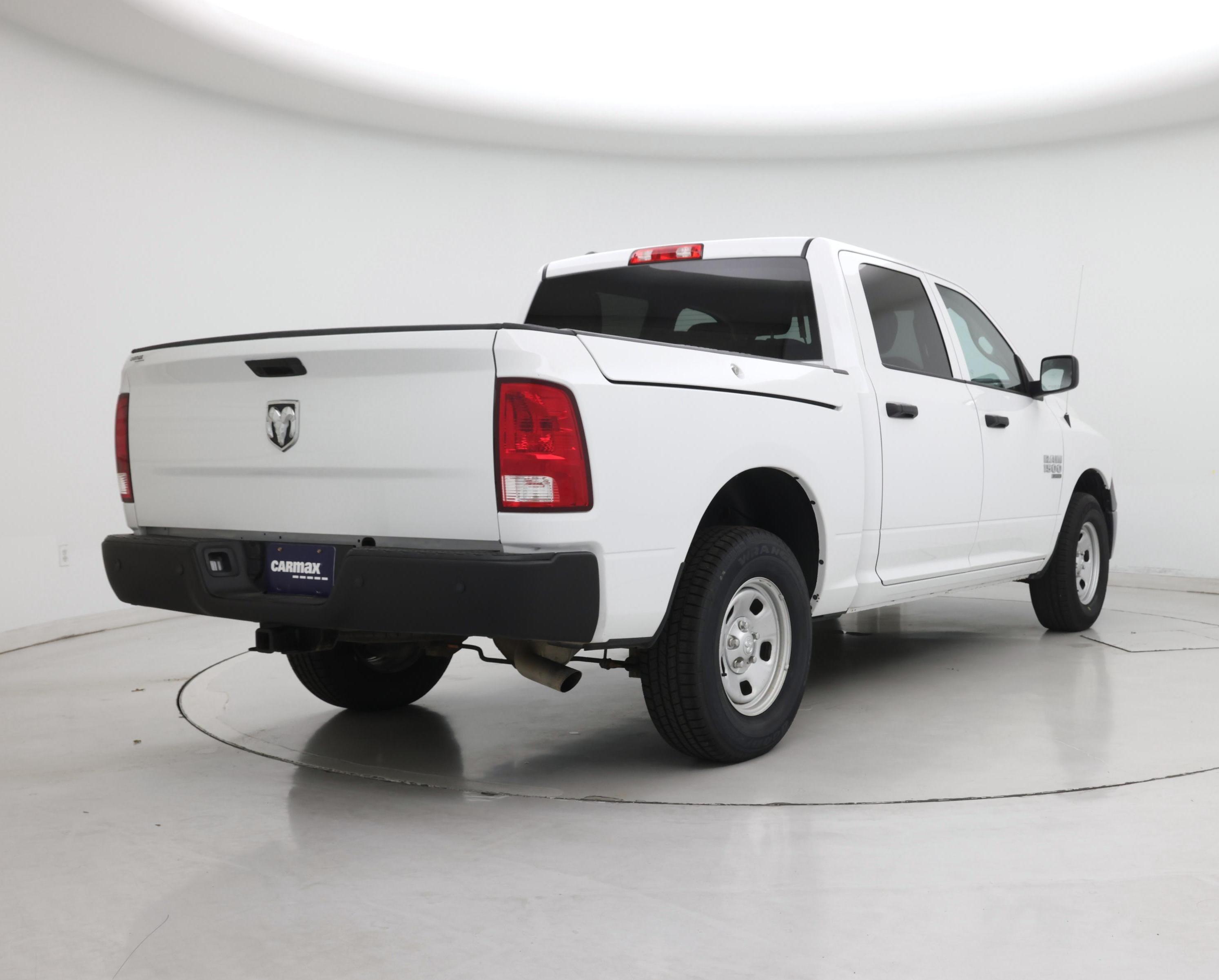 Thumbnail: 2019 RAM 1500 Classic - 8
