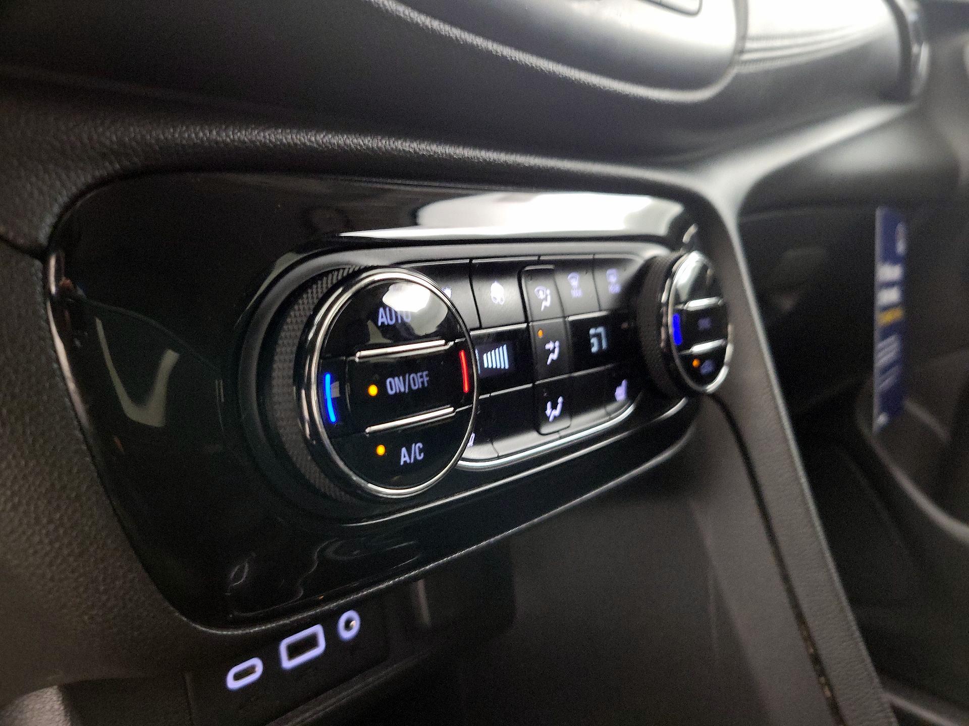 Thumbnail: 2021 Buick Encore GX - 16