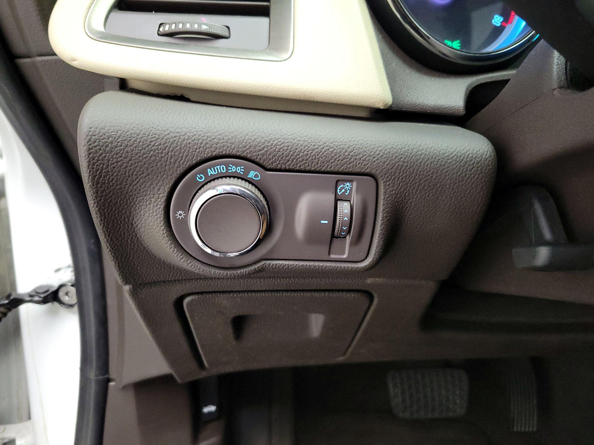 Thumbnail: 2015 Buick Verano - 13