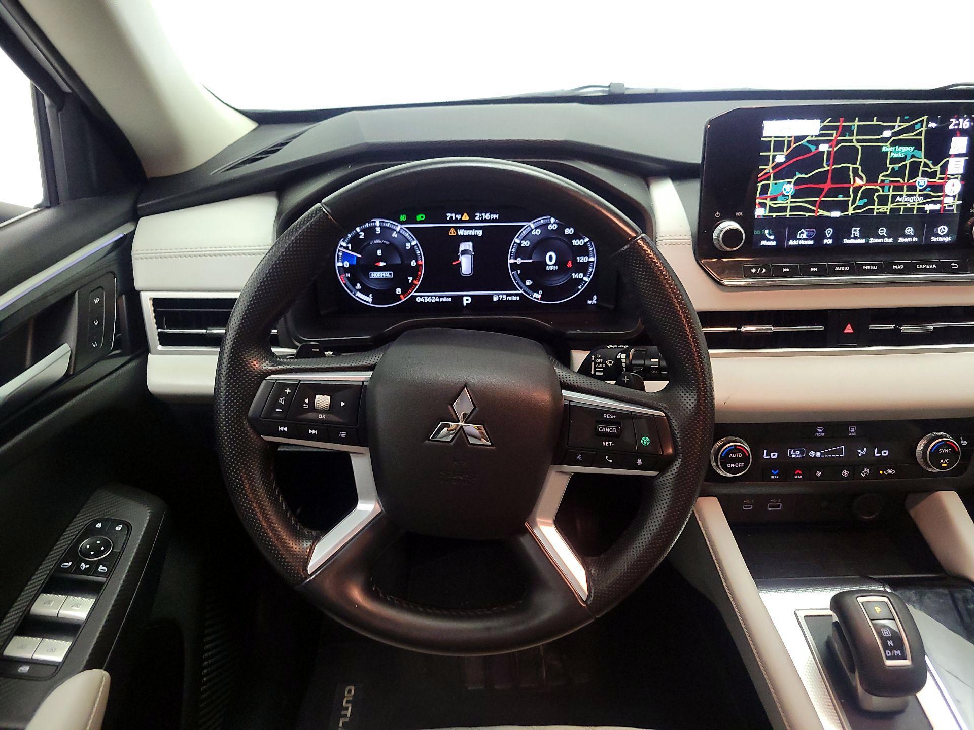 Thumbnail: 2022 Mitsubishi Outlander - 10