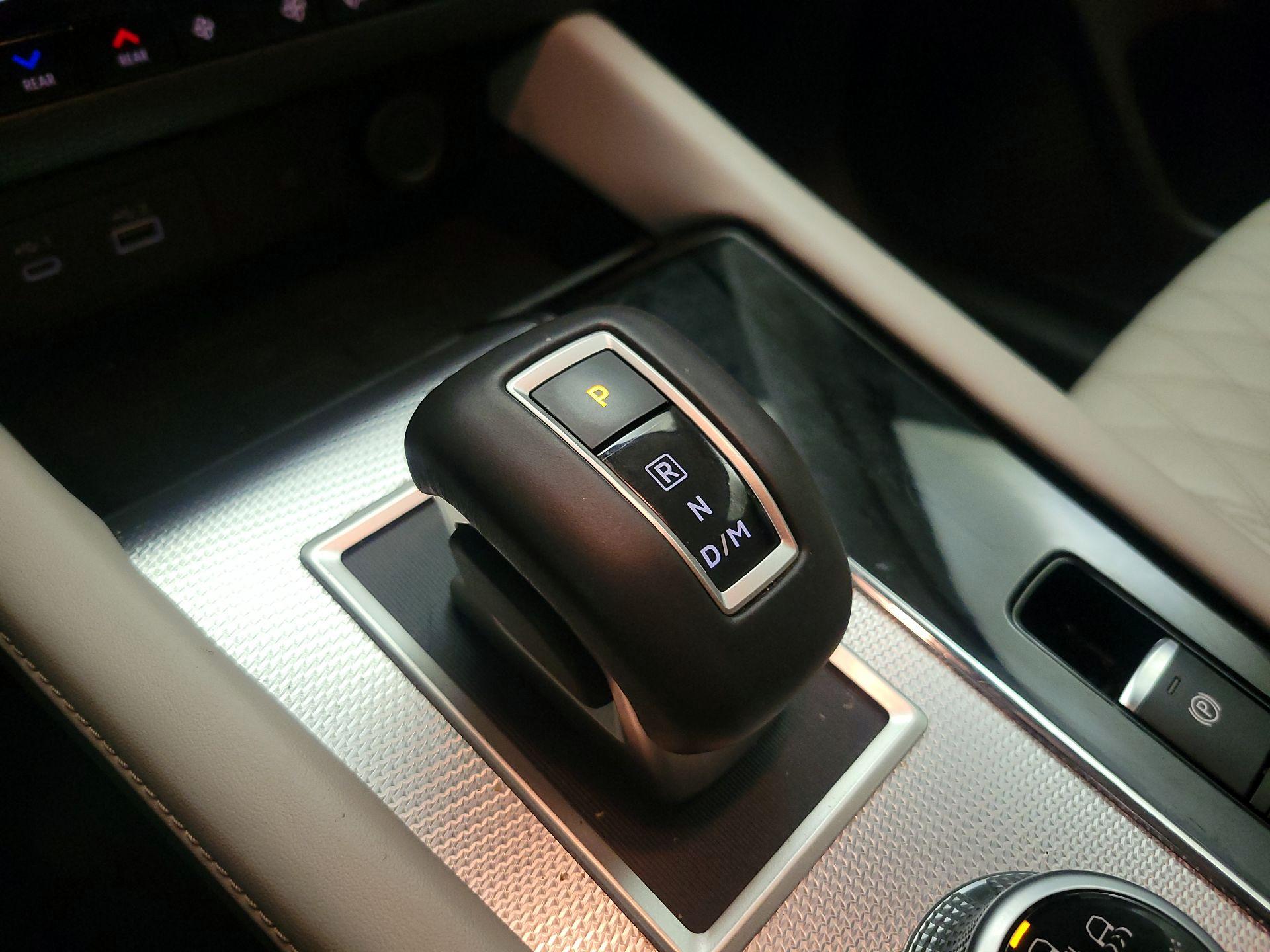 Thumbnail: 2022 Mitsubishi Outlander - 18