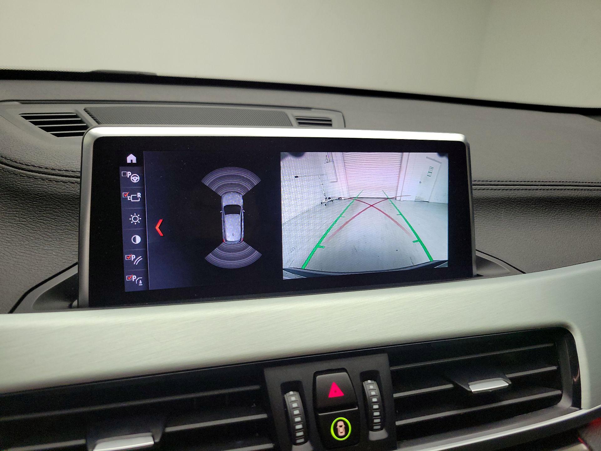Thumbnail: 2021 BMW X1 - 13