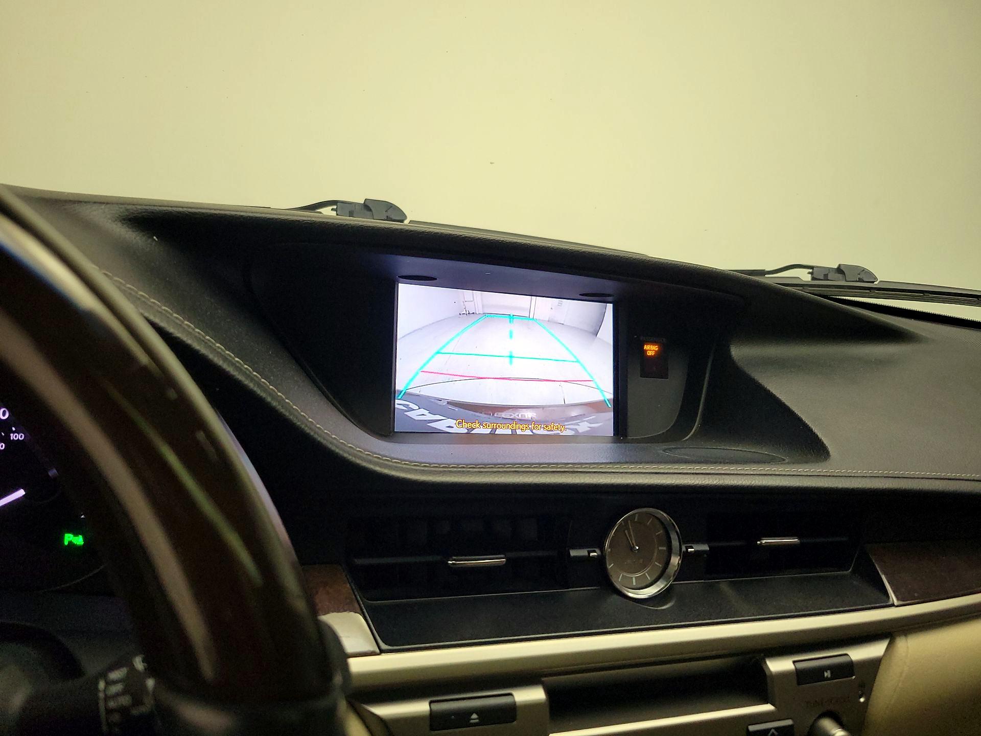 Thumbnail: 2014 Lexus ES - 15