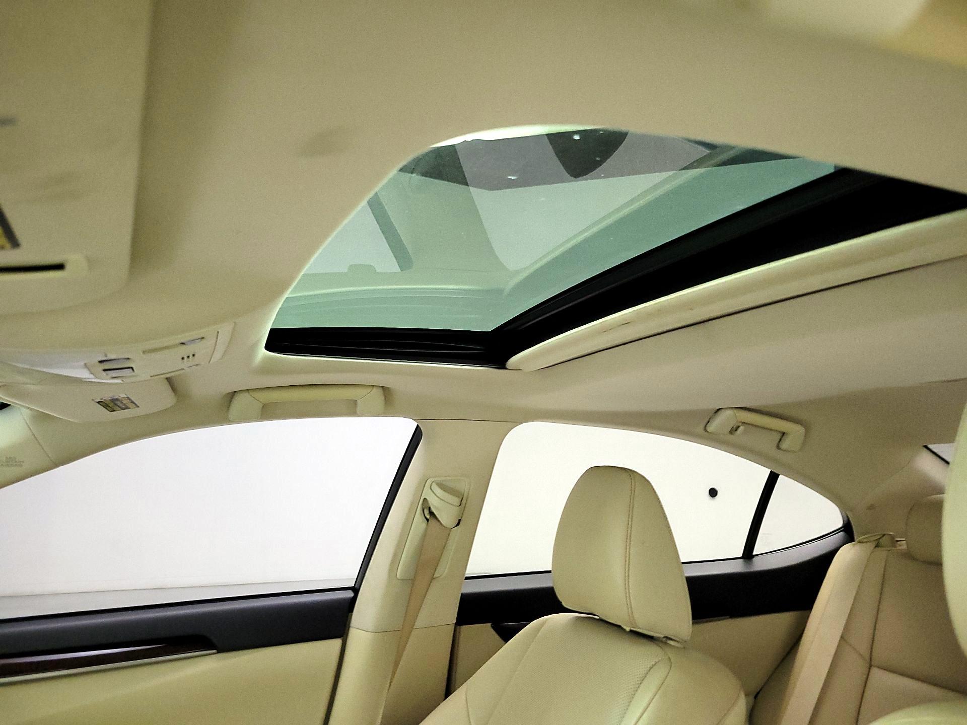 Thumbnail: 2014 Lexus ES - 20