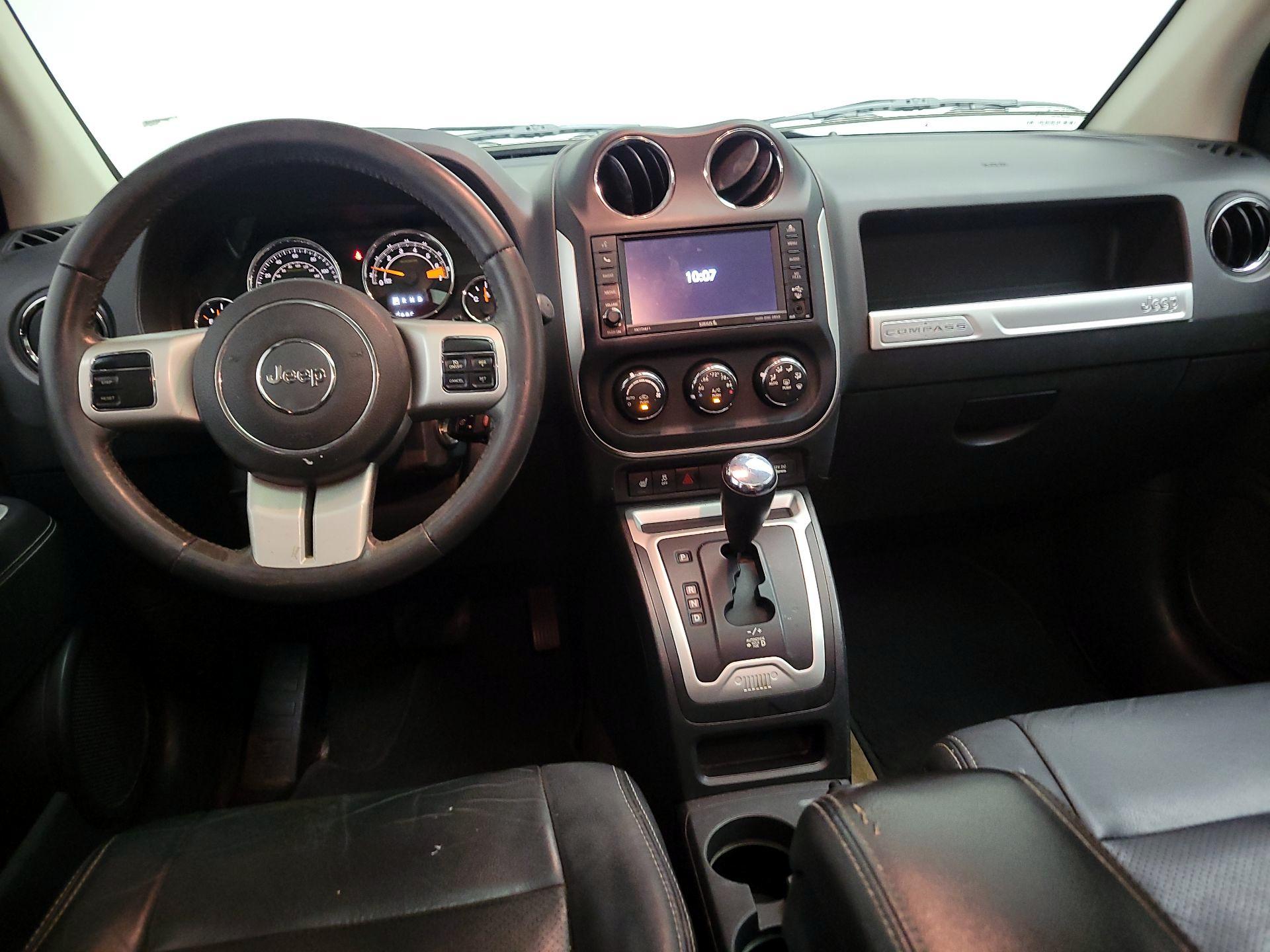 Thumbnail: 2016 Jeep Compass - 9