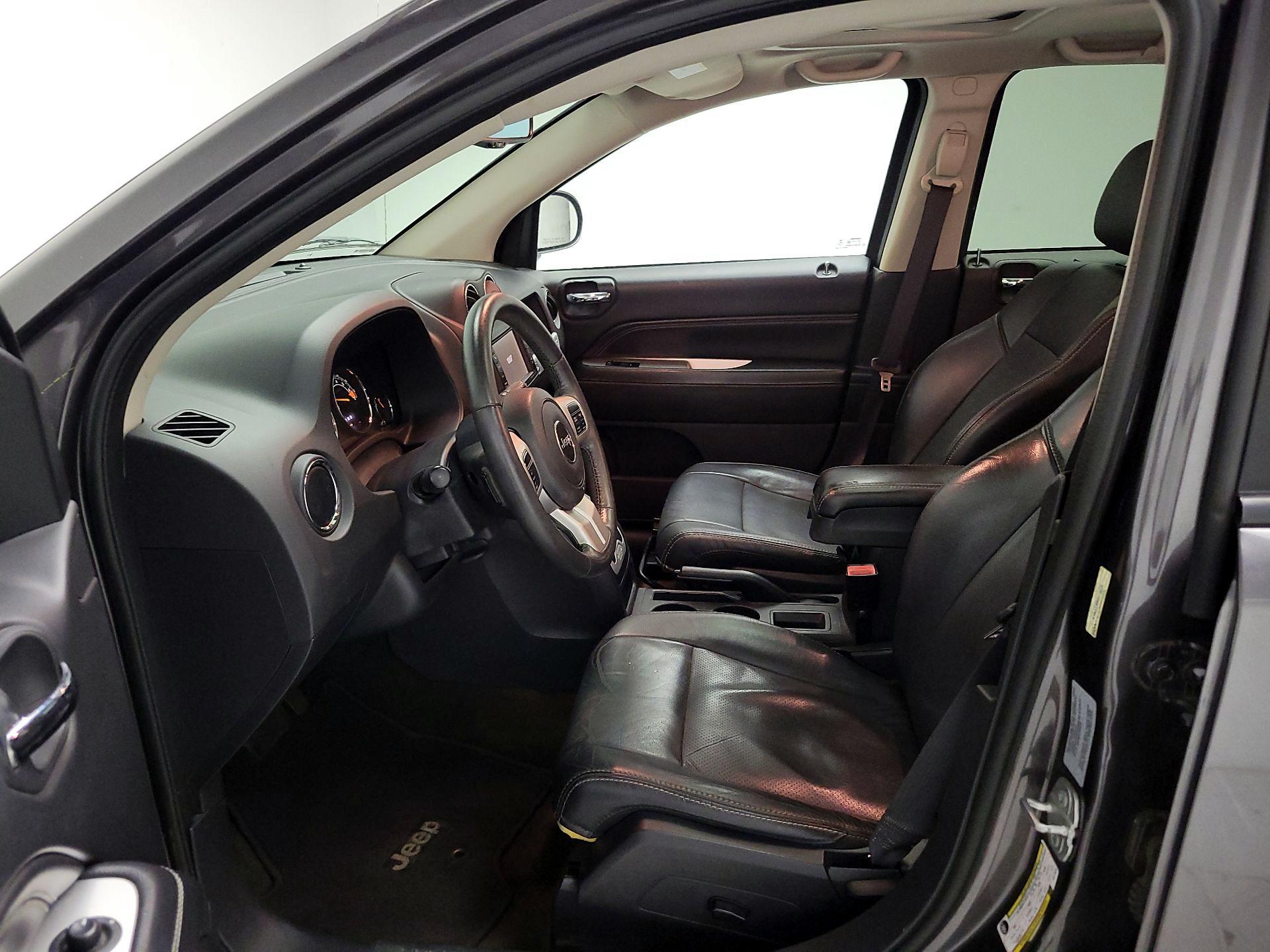 Thumbnail: 2016 Jeep Compass - 11