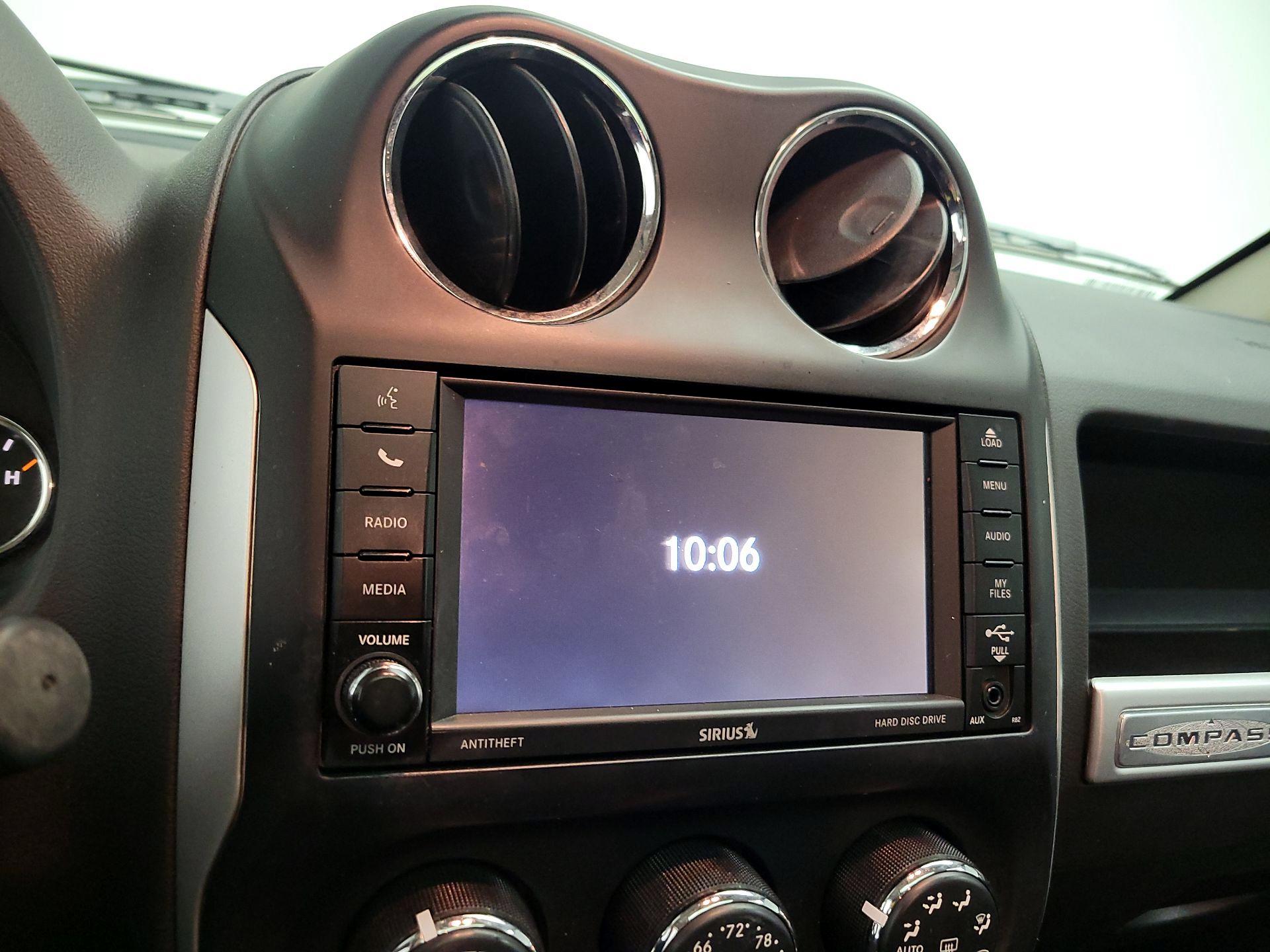 Thumbnail: 2016 Jeep Compass - 13