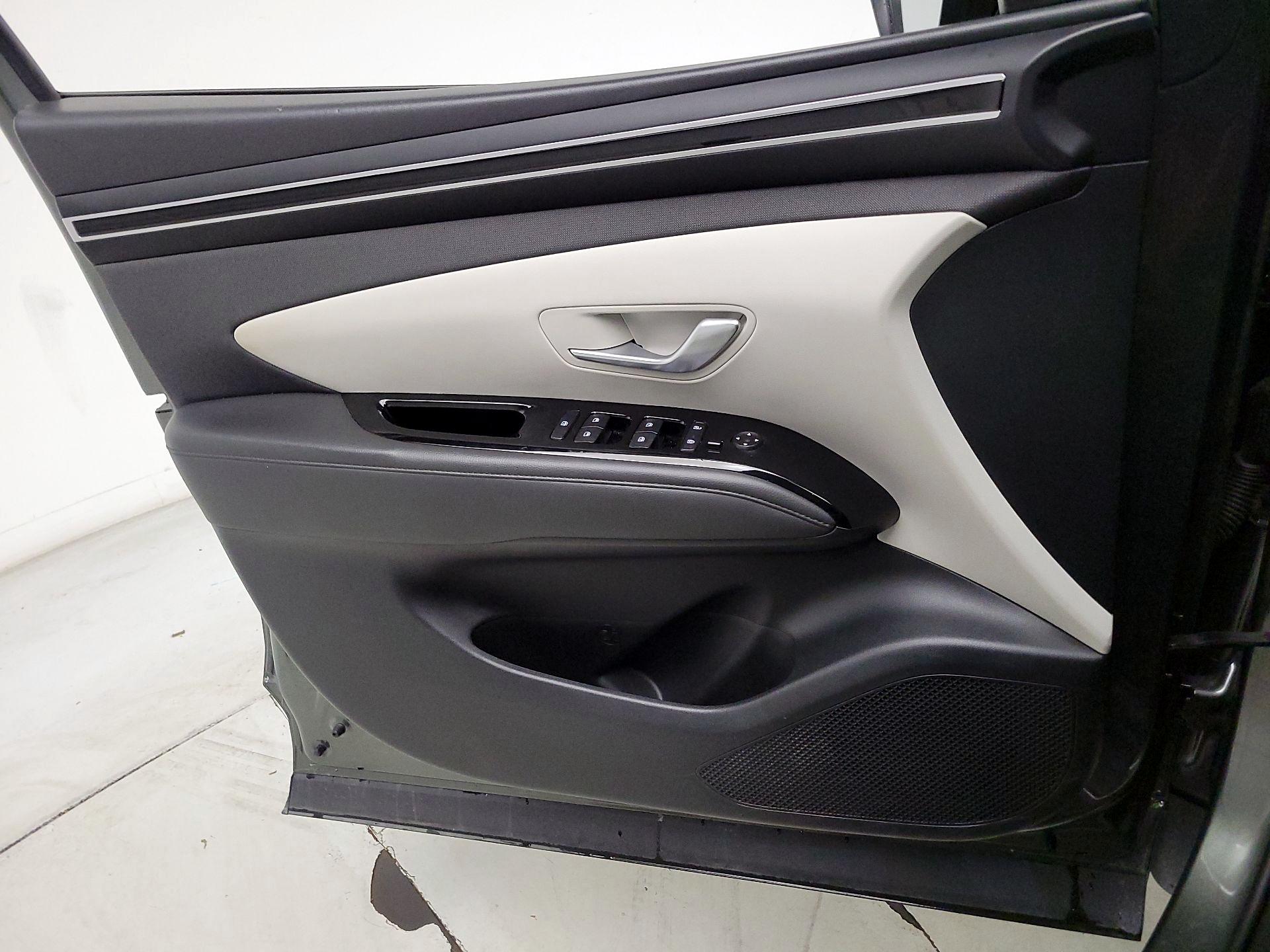 Thumbnail: 2022 Hyundai Tucson - 12