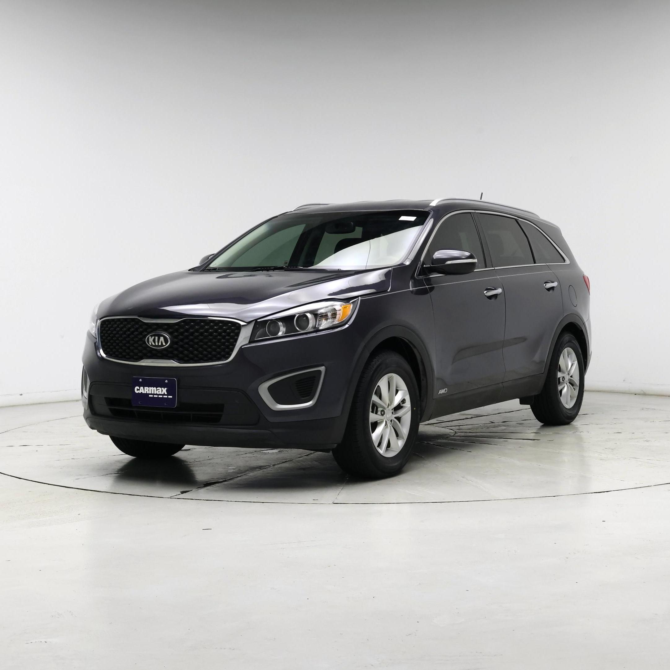 Thumbnail: 2017 Kia Sorento - 4