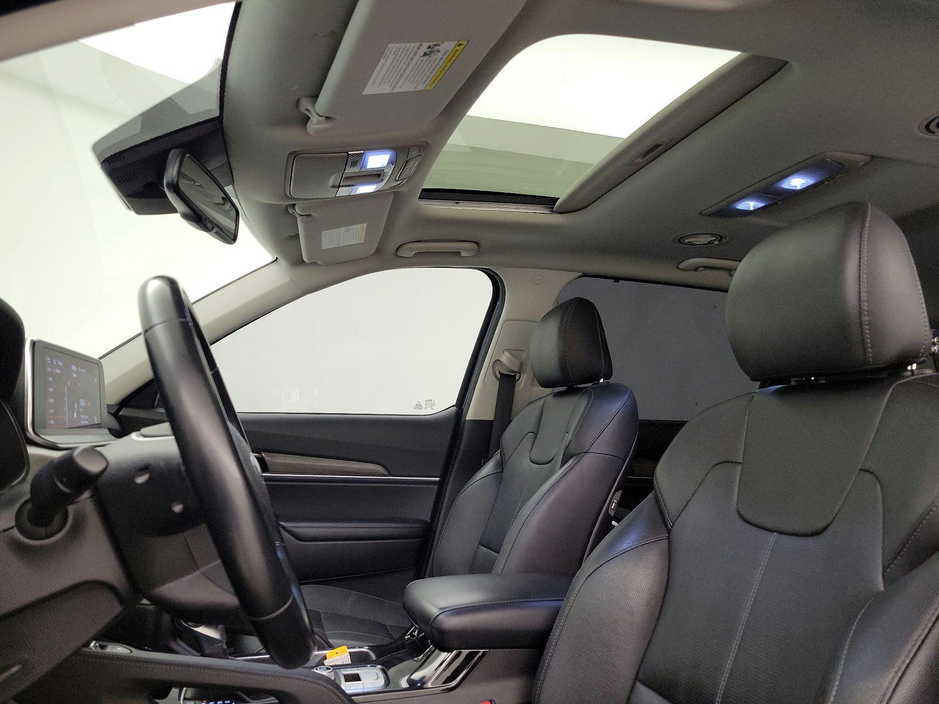 Thumbnail: 2021 Kia Telluride - 18