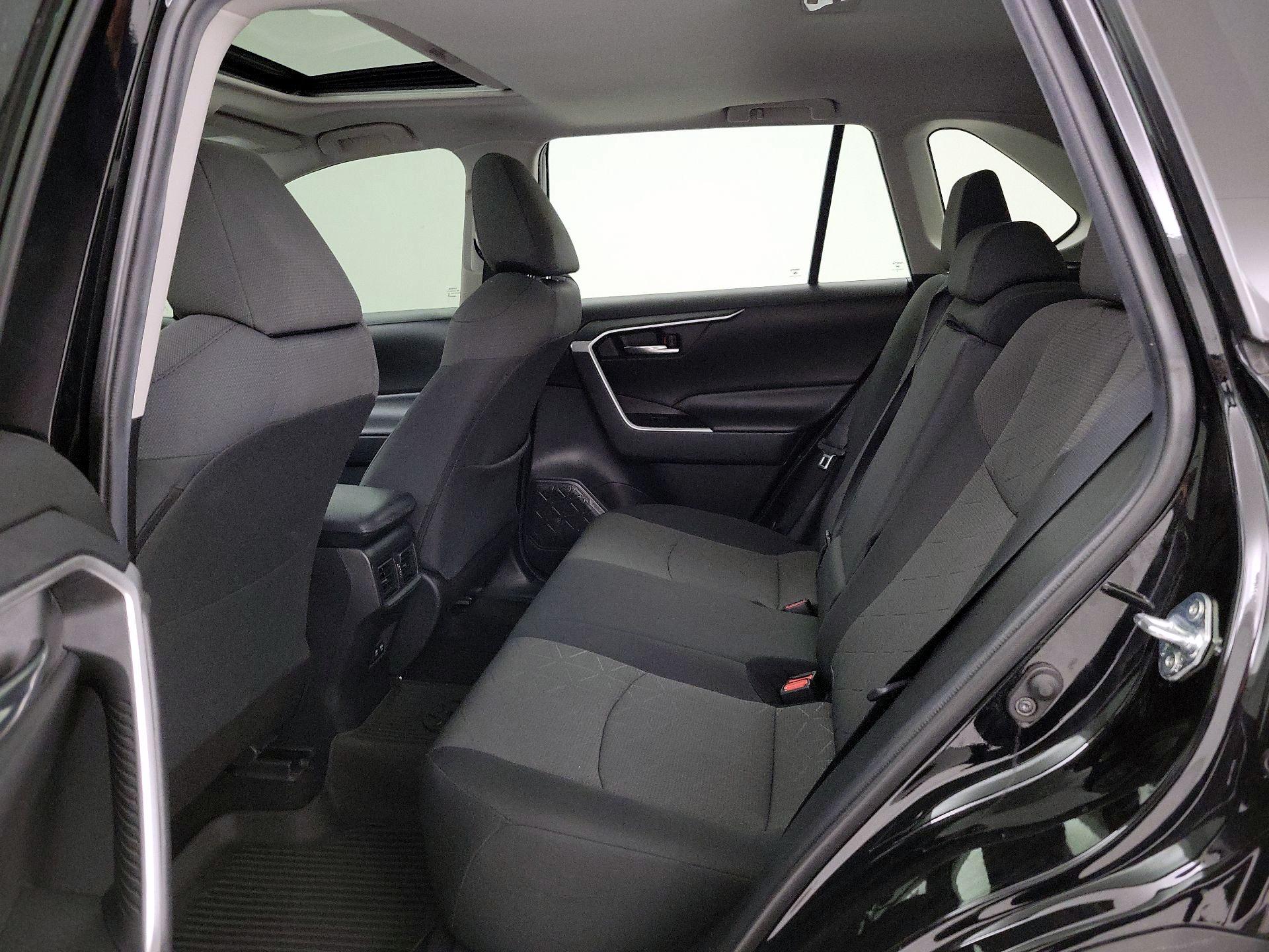 Thumbnail: 2021 Toyota RAV4 - 19