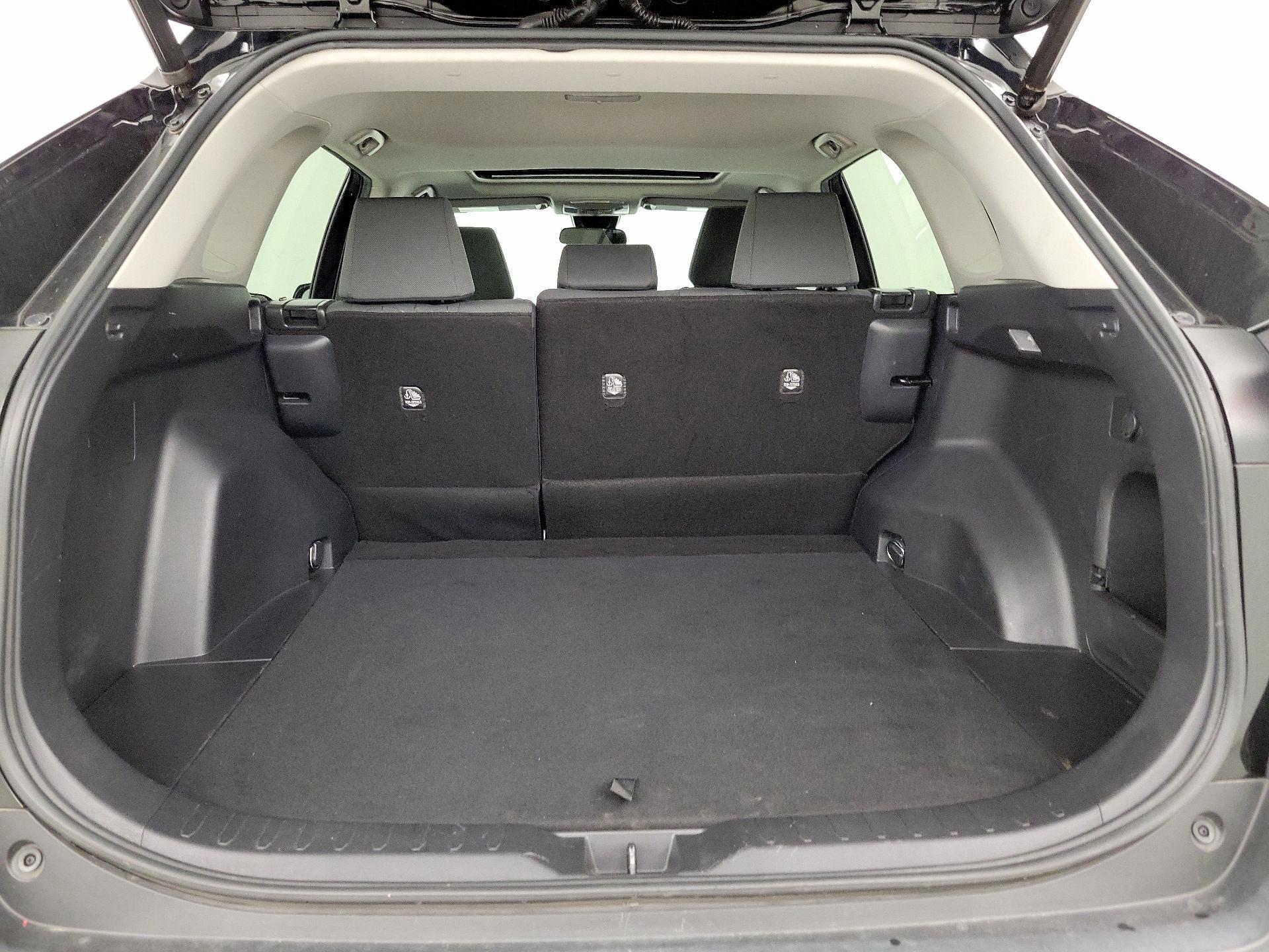 Thumbnail: 2021 Toyota RAV4 - 20