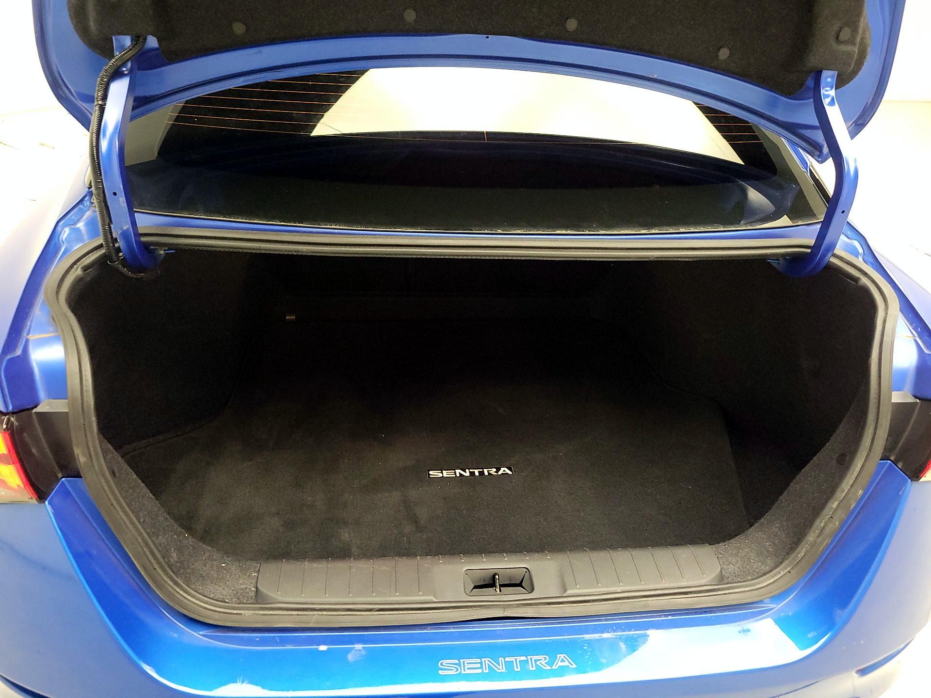 Thumbnail: 2022 Nissan Sentra - 19