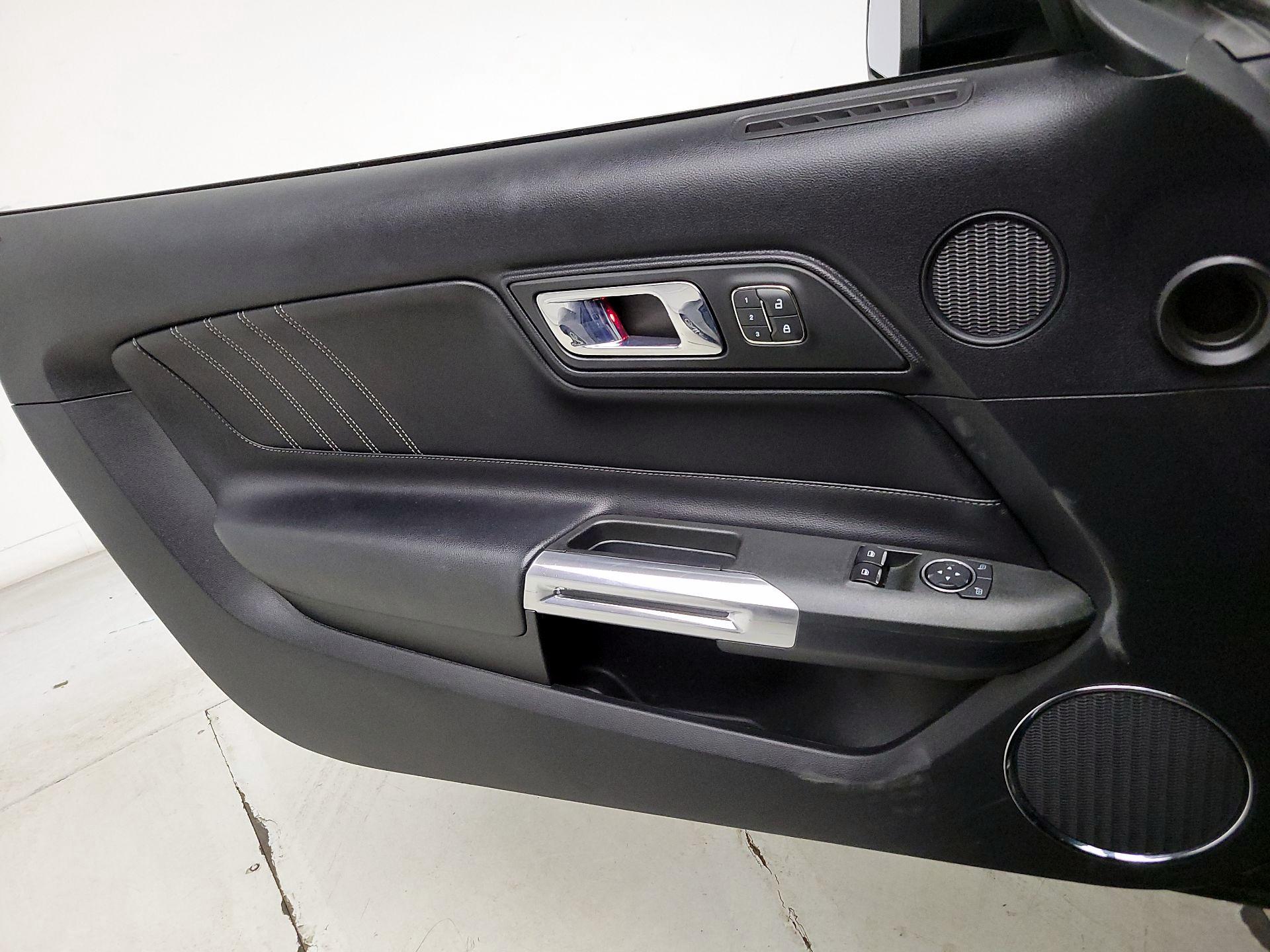 Thumbnail: 2015 Ford Mustang - 12