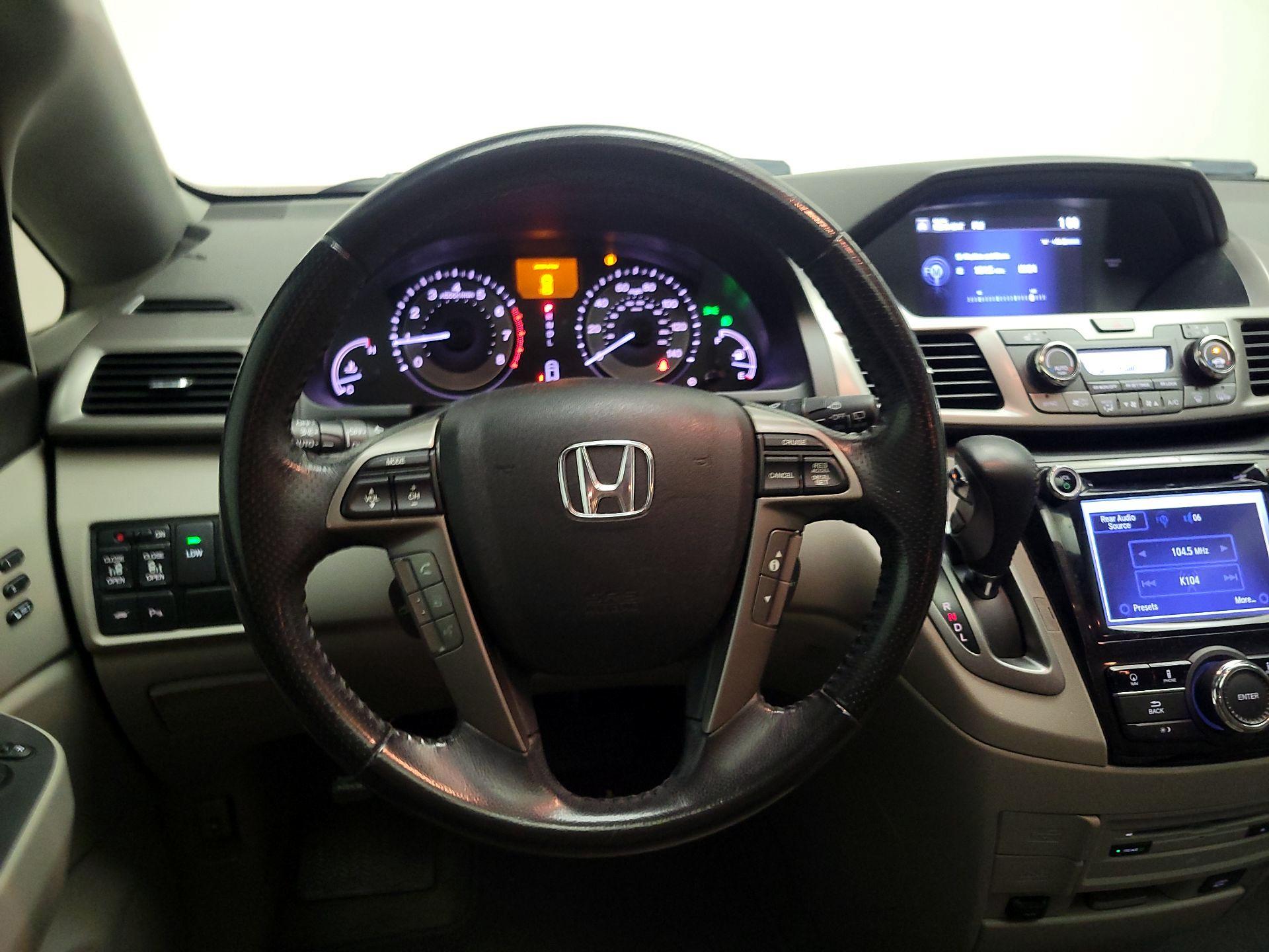 Thumbnail: 2016 Honda Odyssey - 10