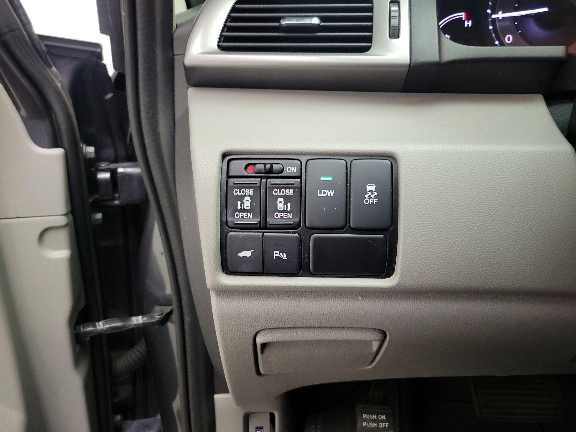 Thumbnail: 2016 Honda Odyssey - 13