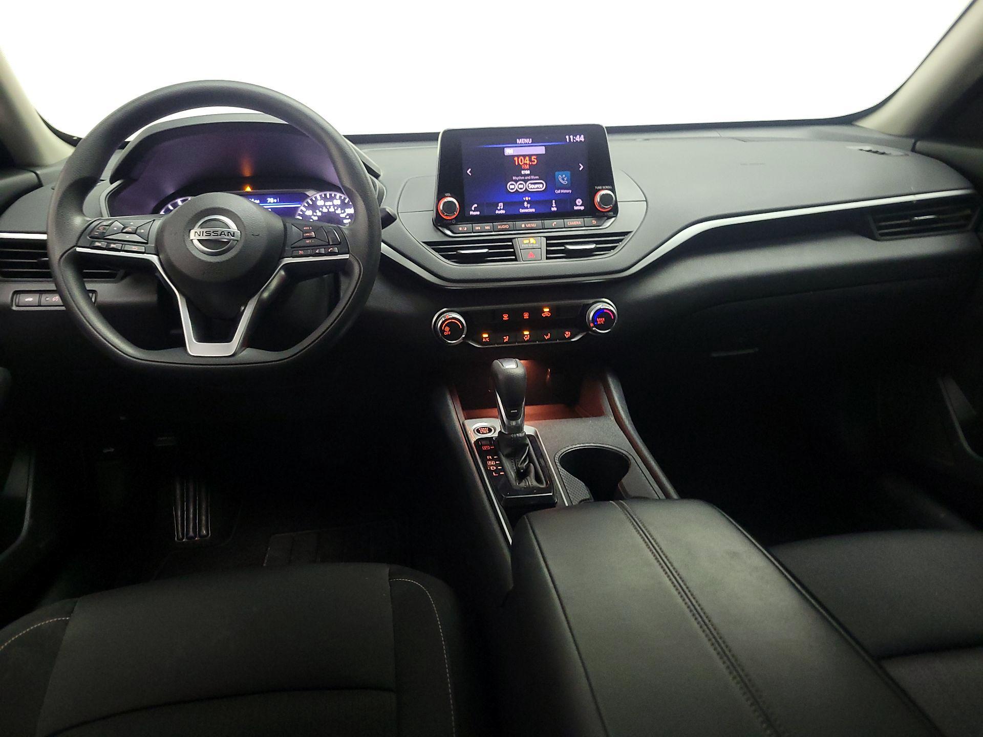 Thumbnail: 2019 Nissan Altima - 9