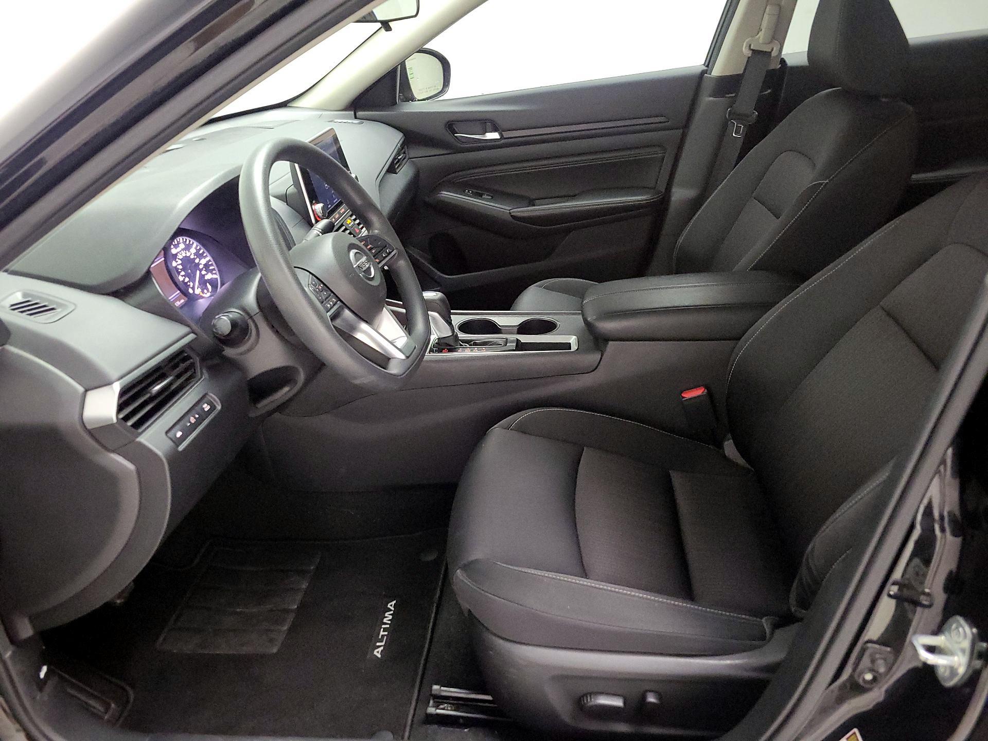 Thumbnail: 2019 Nissan Altima - 11