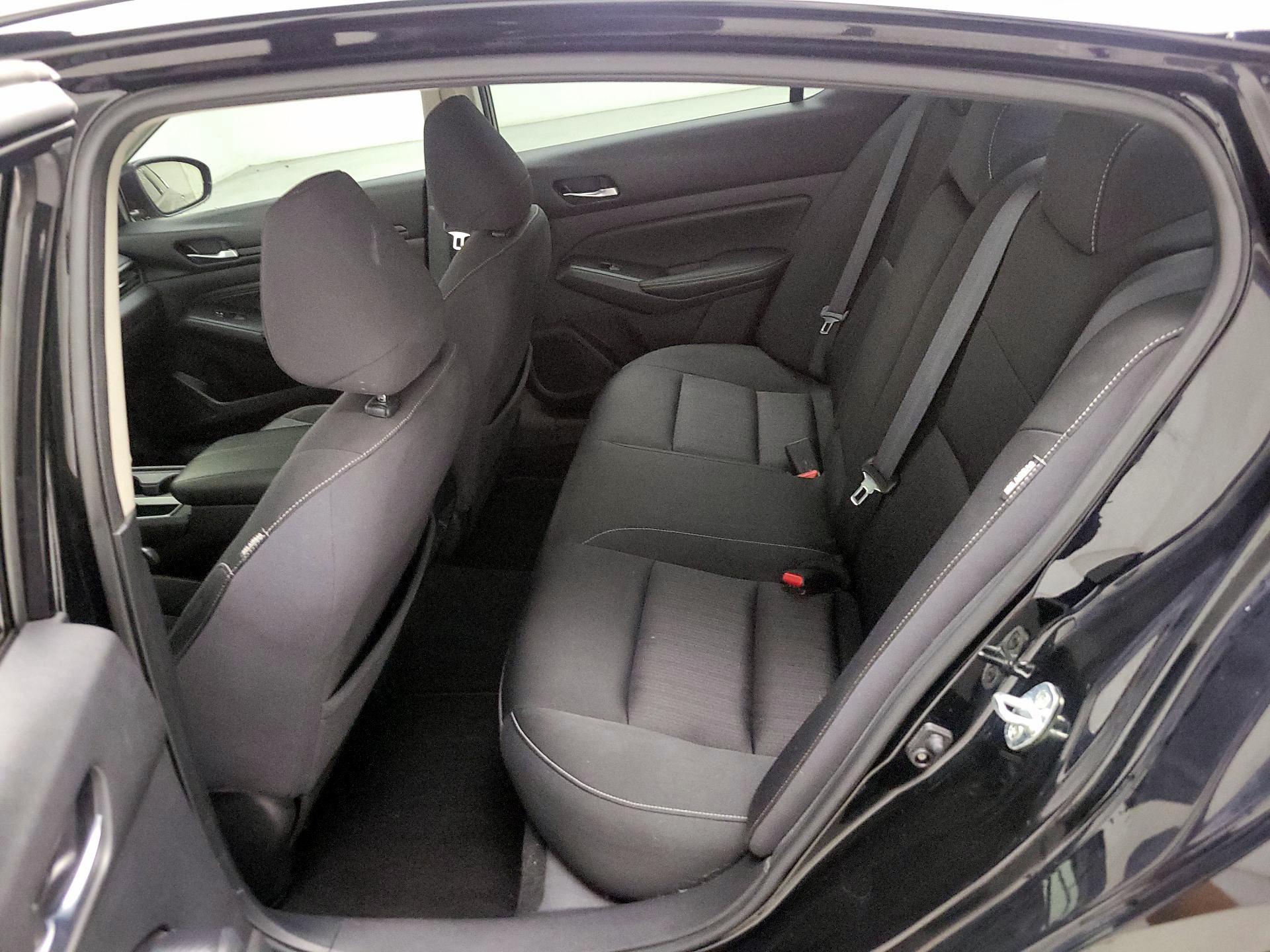 Thumbnail: 2019 Nissan Altima - 19