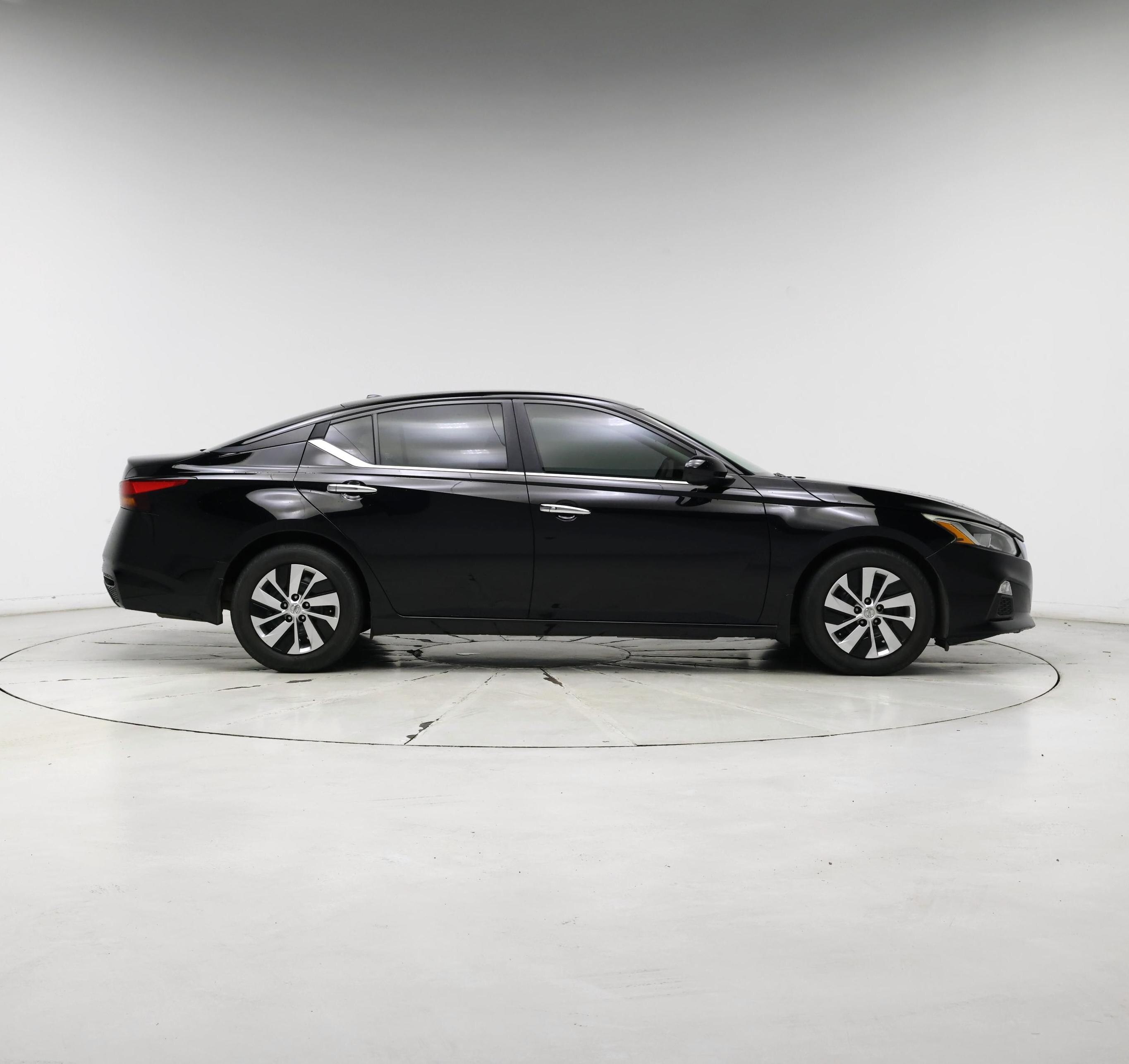 Thumbnail: 2019 Nissan Altima - 7