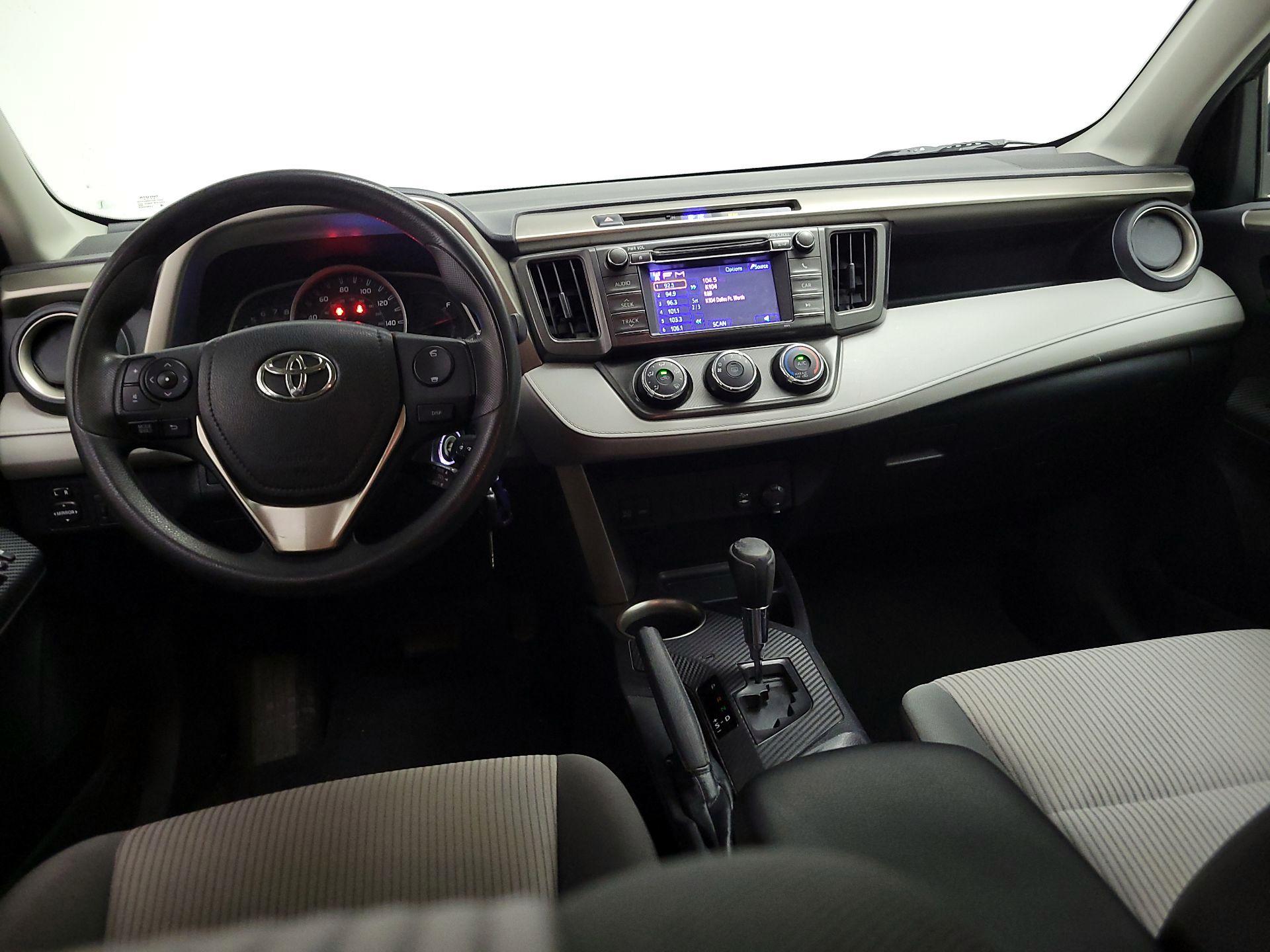 Thumbnail: 2013 Toyota RAV4 - 9