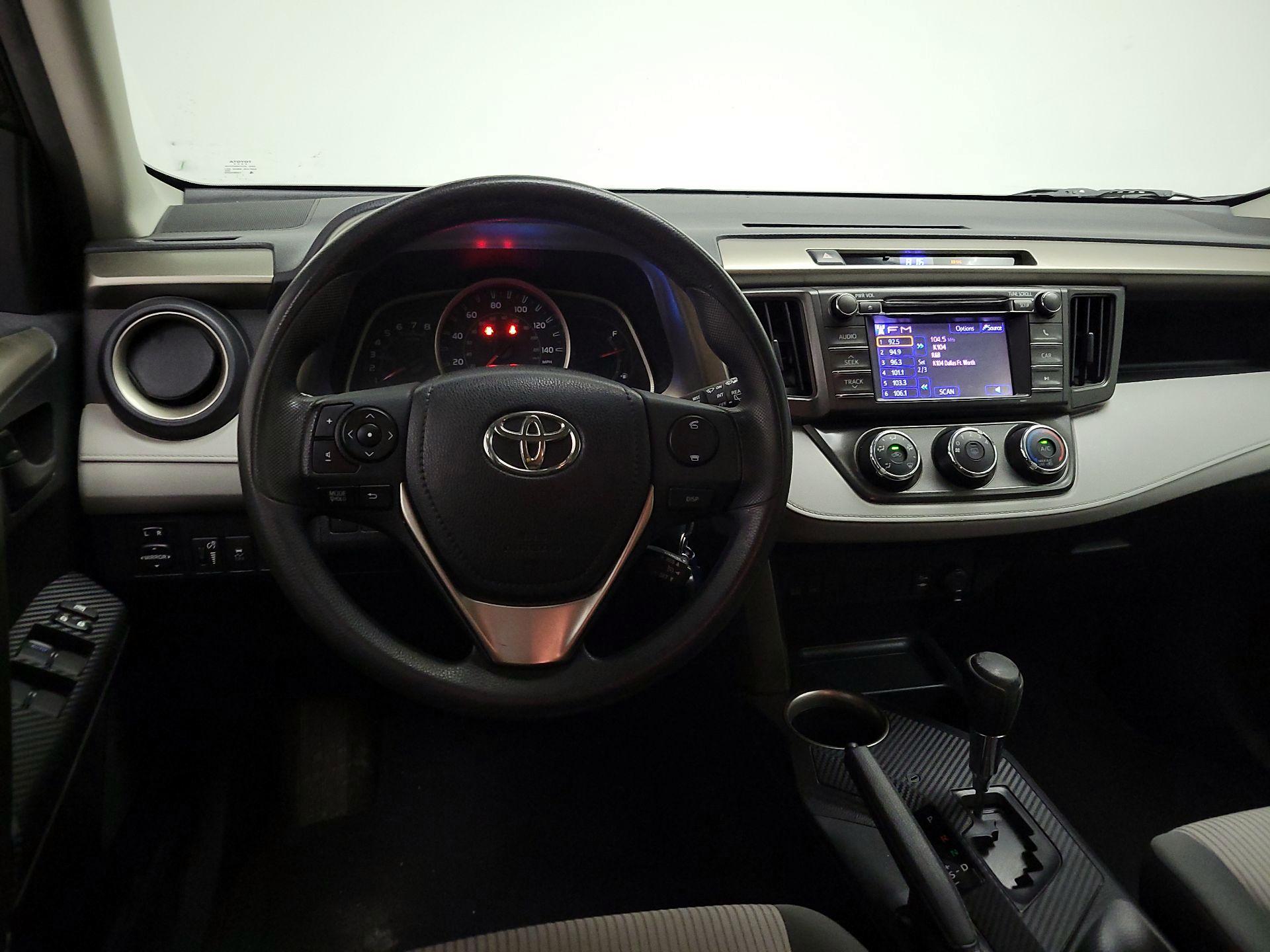 Thumbnail: 2013 Toyota RAV4 - 10