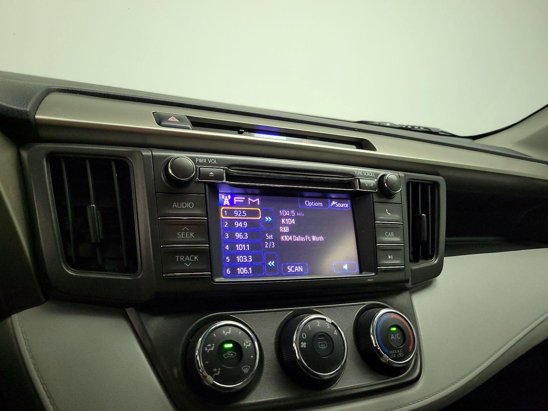 Thumbnail: 2013 Toyota RAV4 - 15