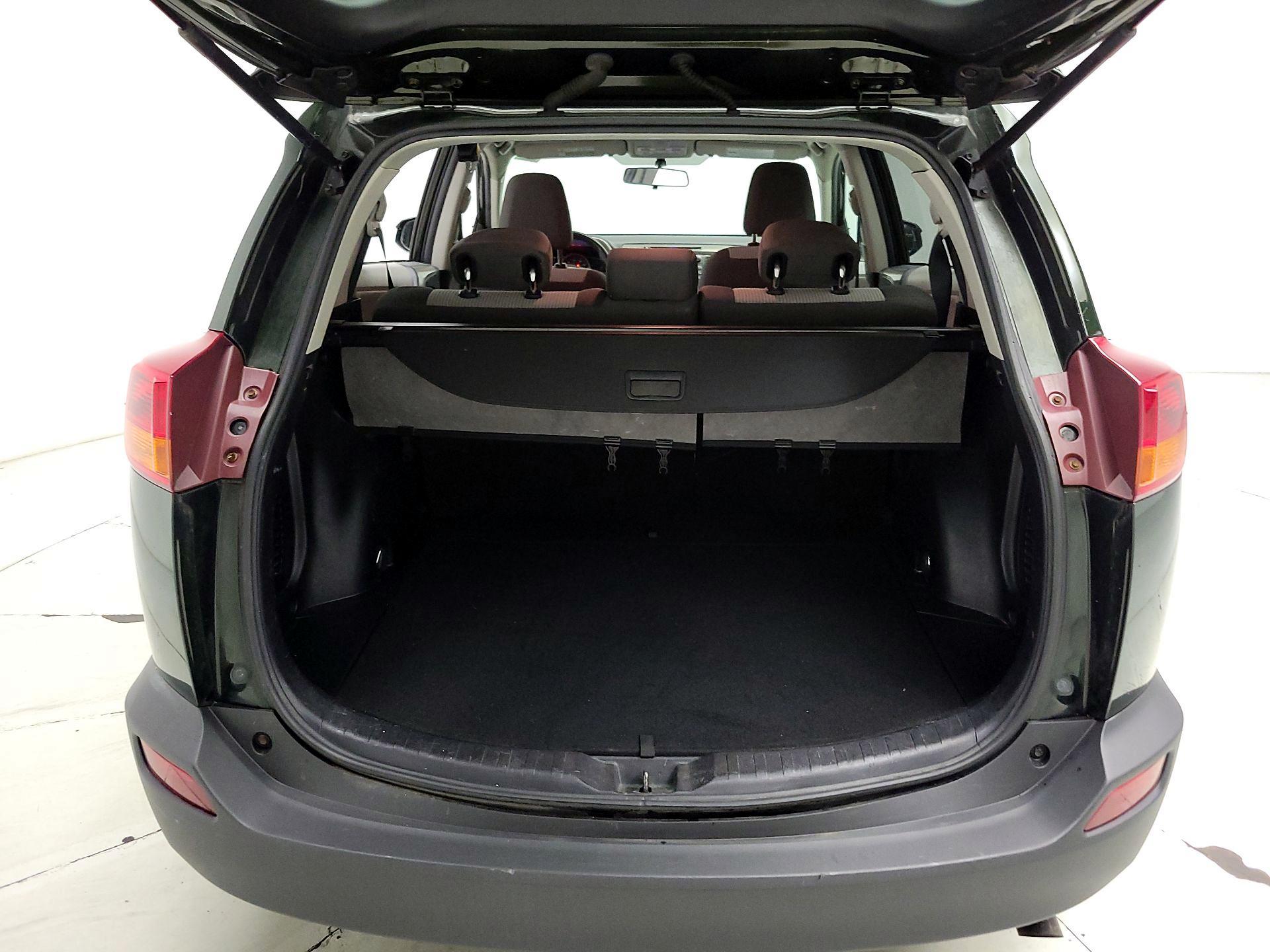 Thumbnail: 2013 Toyota RAV4 - 20