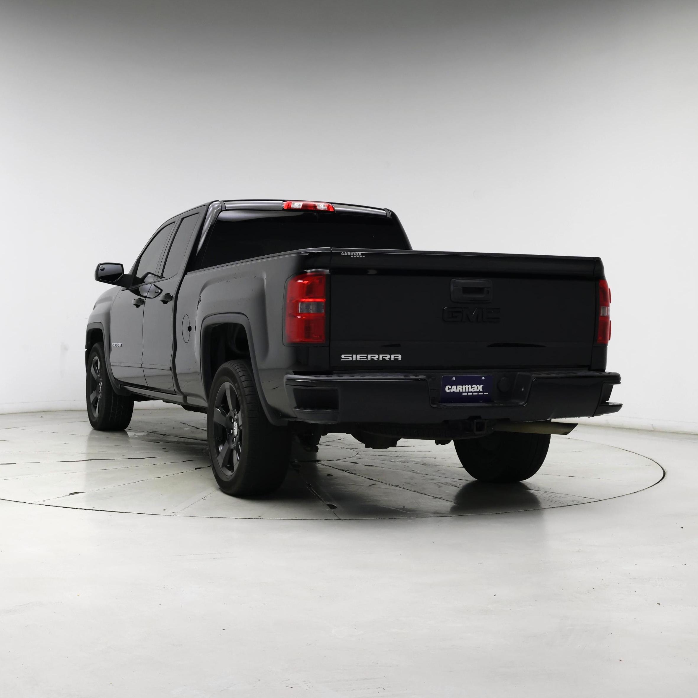 Thumbnail: 2015 GMC Sierra 1500 - 2