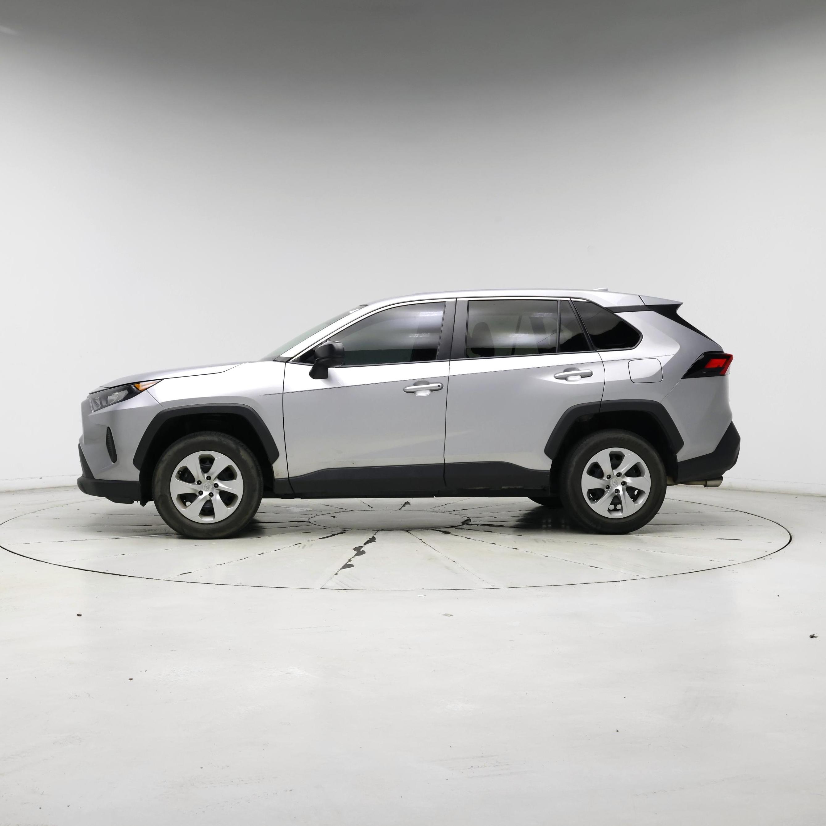 Thumbnail: 2022 Toyota RAV4 - 3