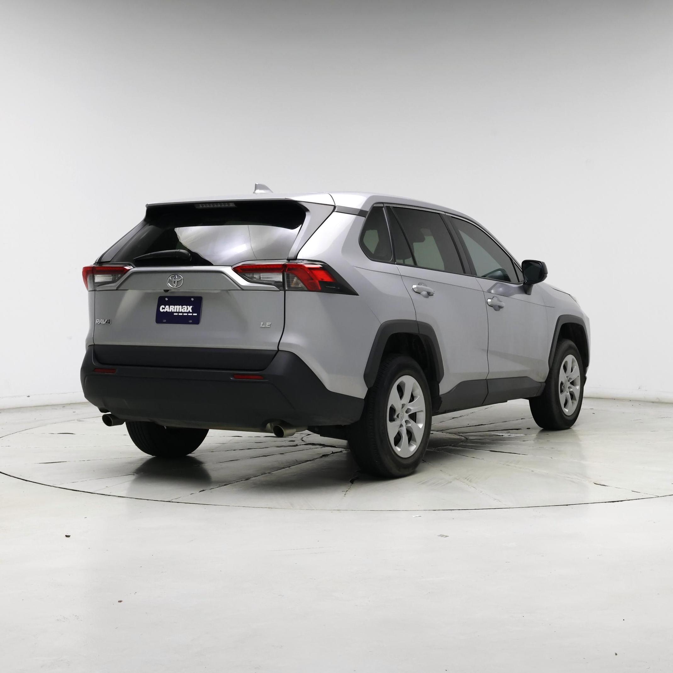 Thumbnail: 2022 Toyota RAV4 - 8