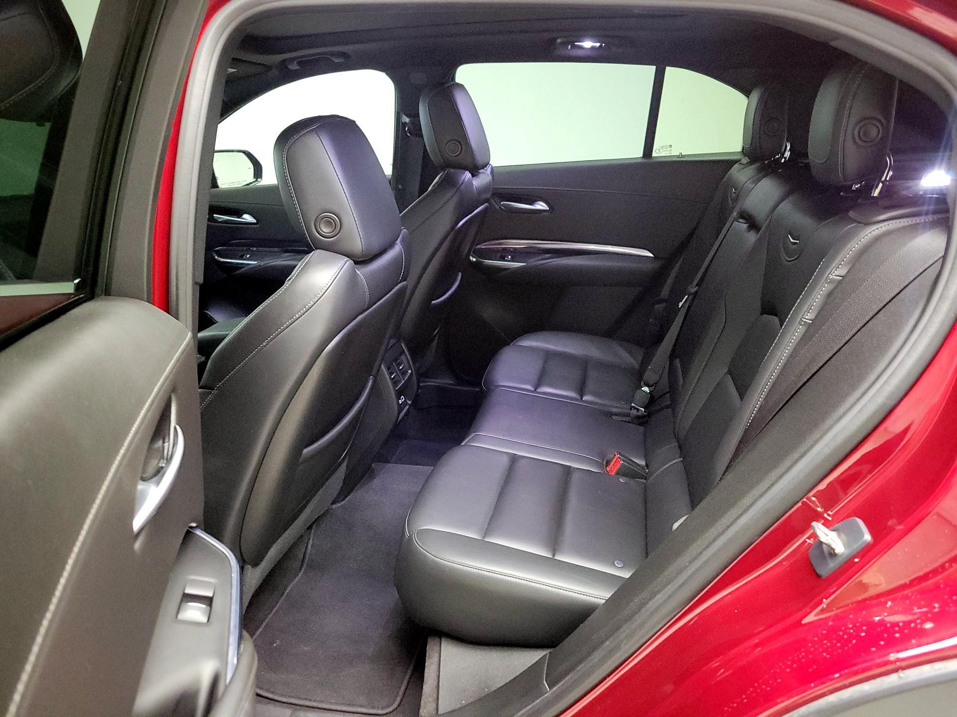 Thumbnail: 2023 Cadillac XT4 - 20