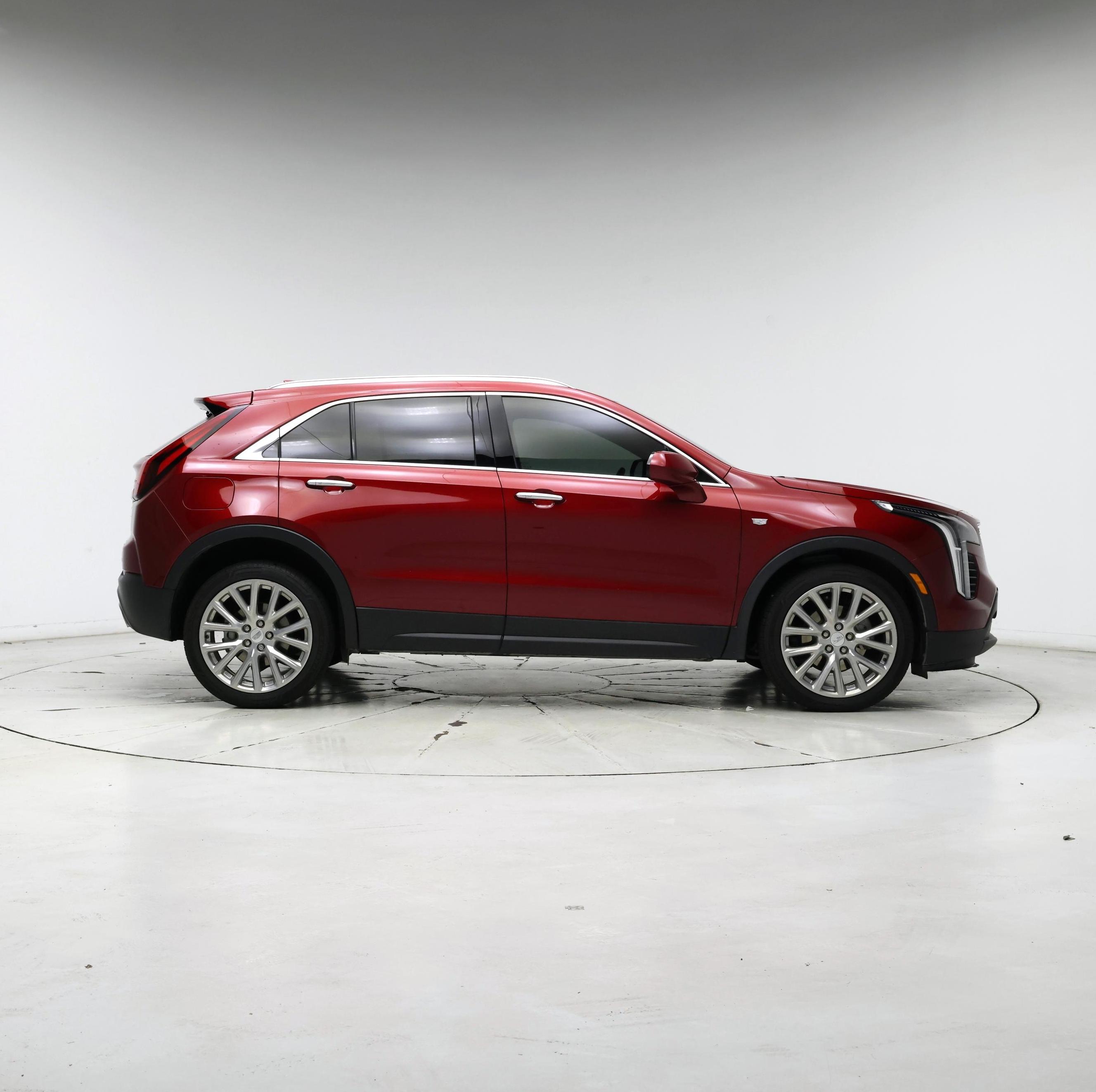 Thumbnail: 2023 Cadillac XT4 - 3