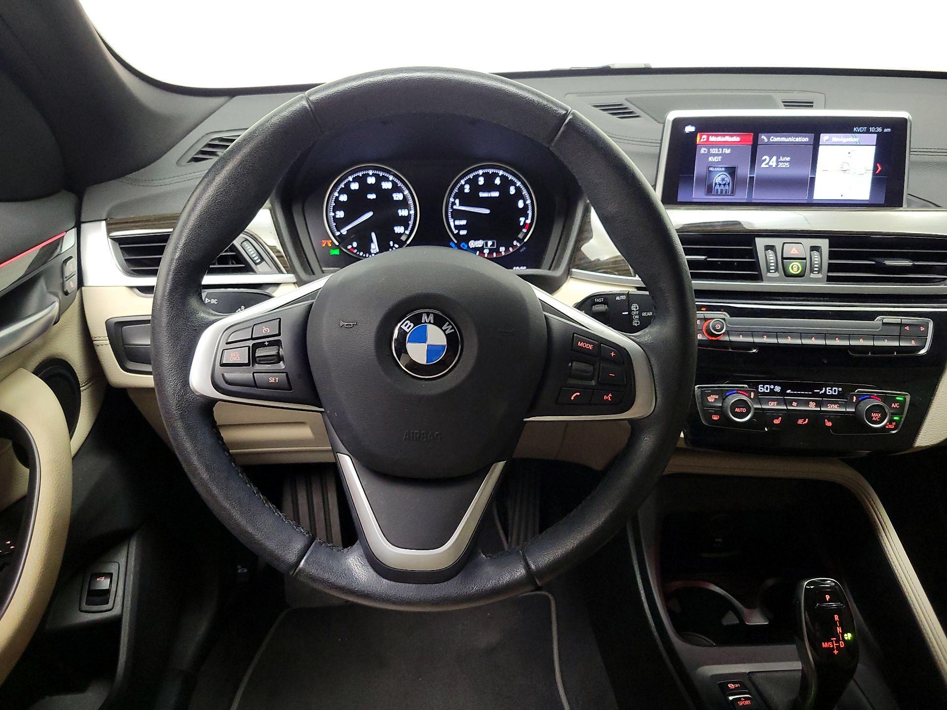 Thumbnail: 2021 BMW X1 - 10