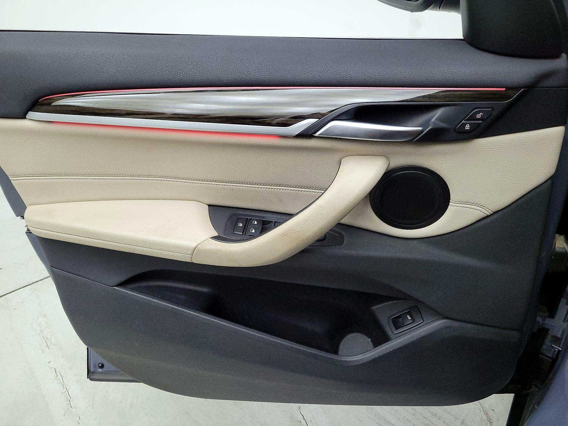Thumbnail: 2021 BMW X1 - 12