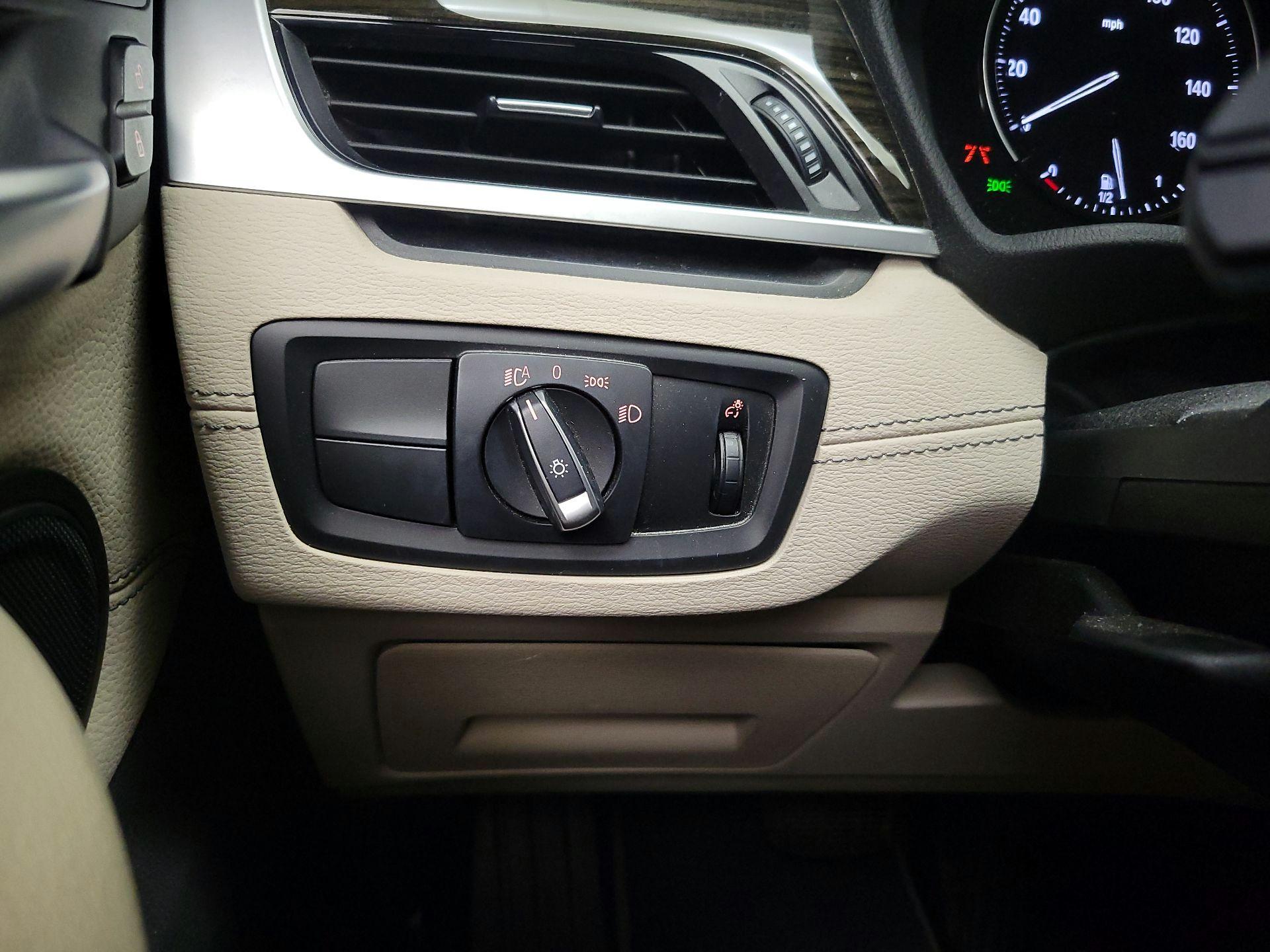 Thumbnail: 2021 BMW X1 - 13
