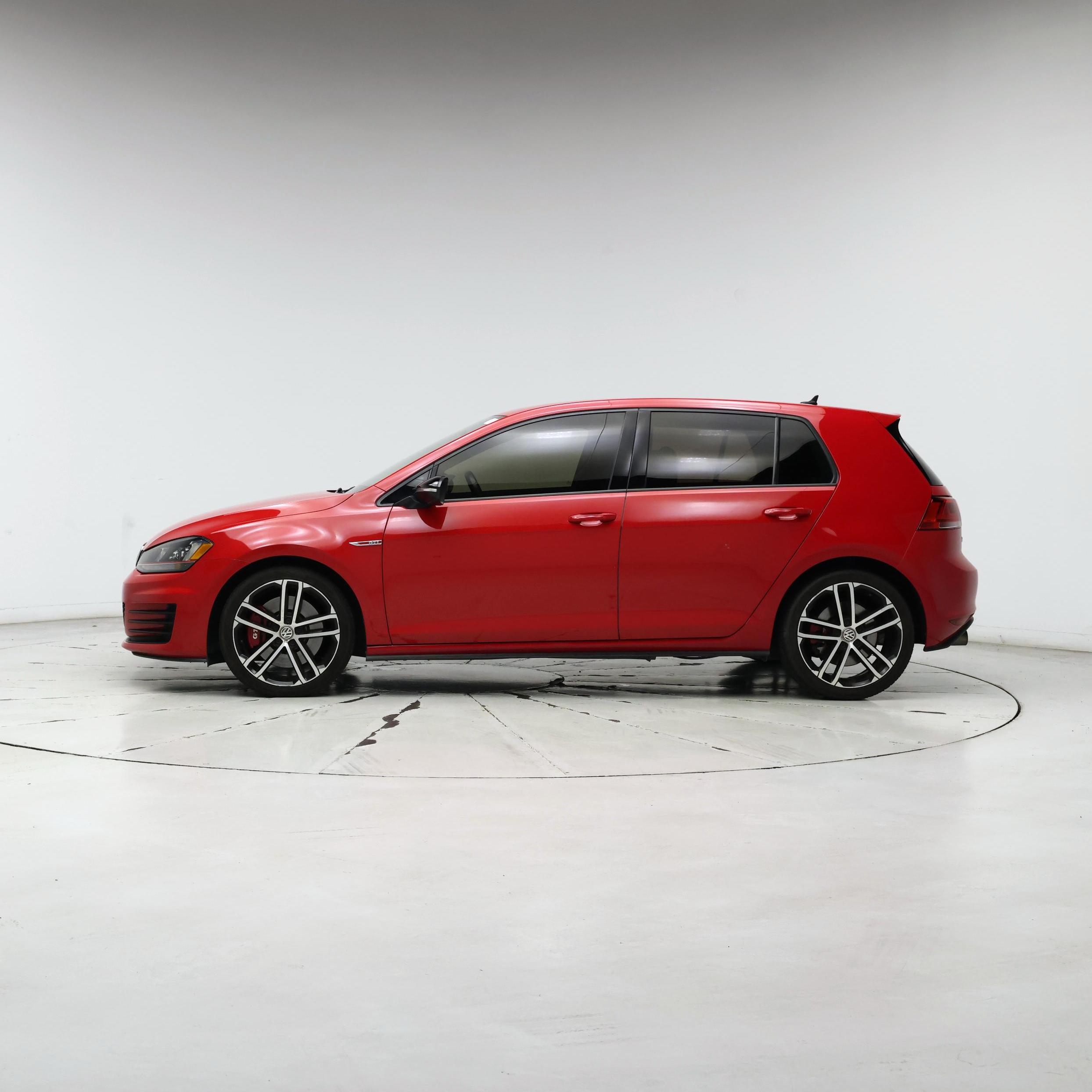 Thumbnail: 2017 Volkswagen Golf - 3