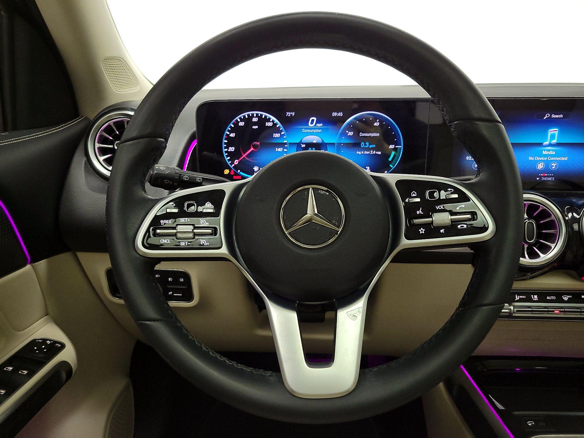 Thumbnail: 2022 Mercedes-Benz GLB - 10