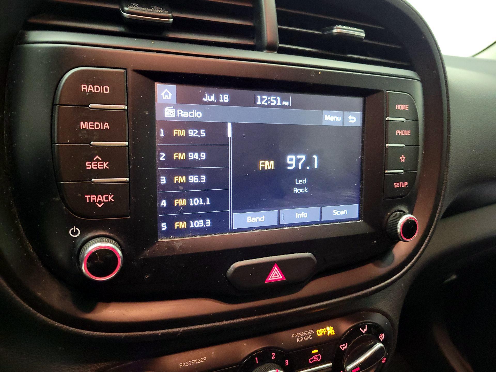 Thumbnail: 2020 Kia Soul - 15