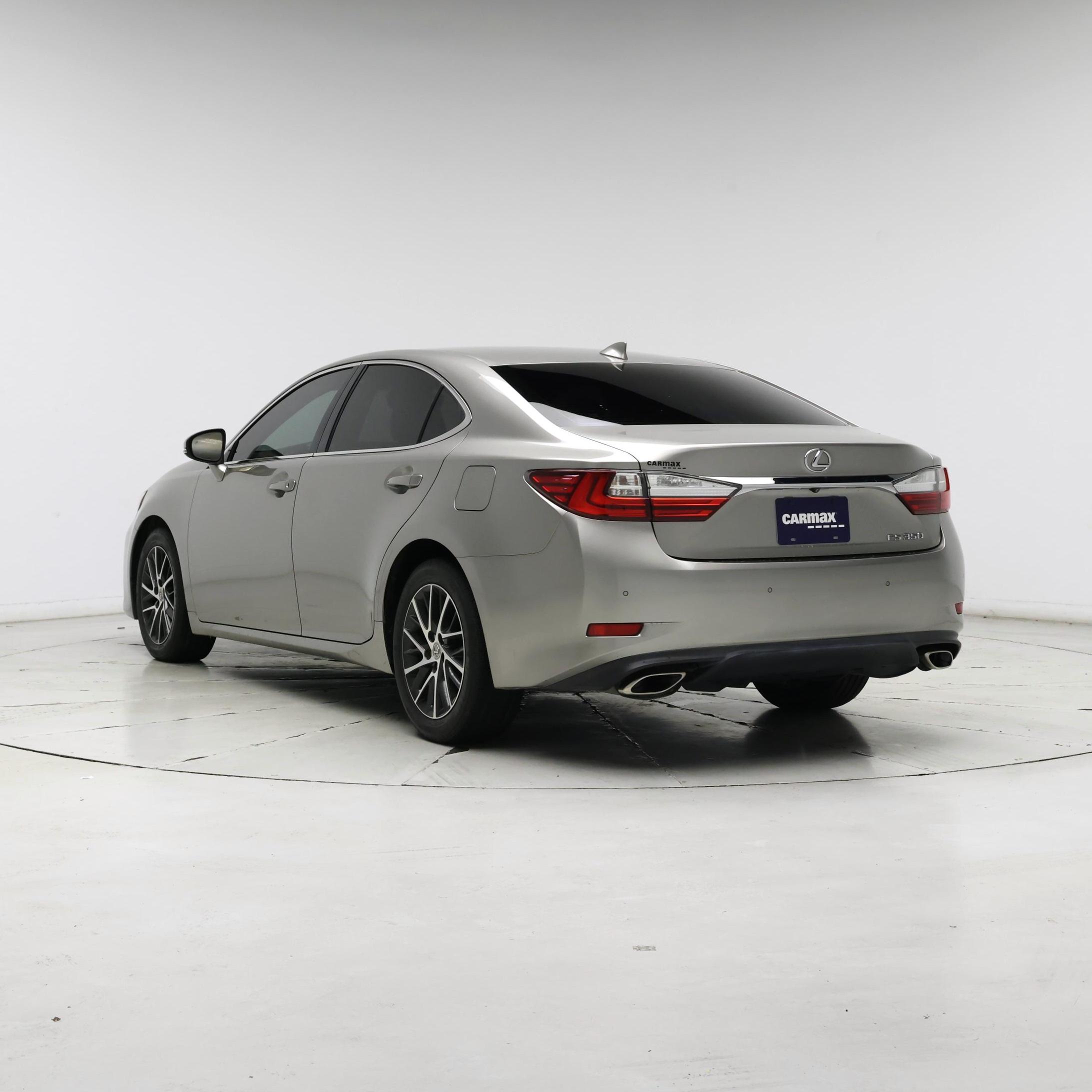 Thumbnail: 2017 Lexus ES - 2