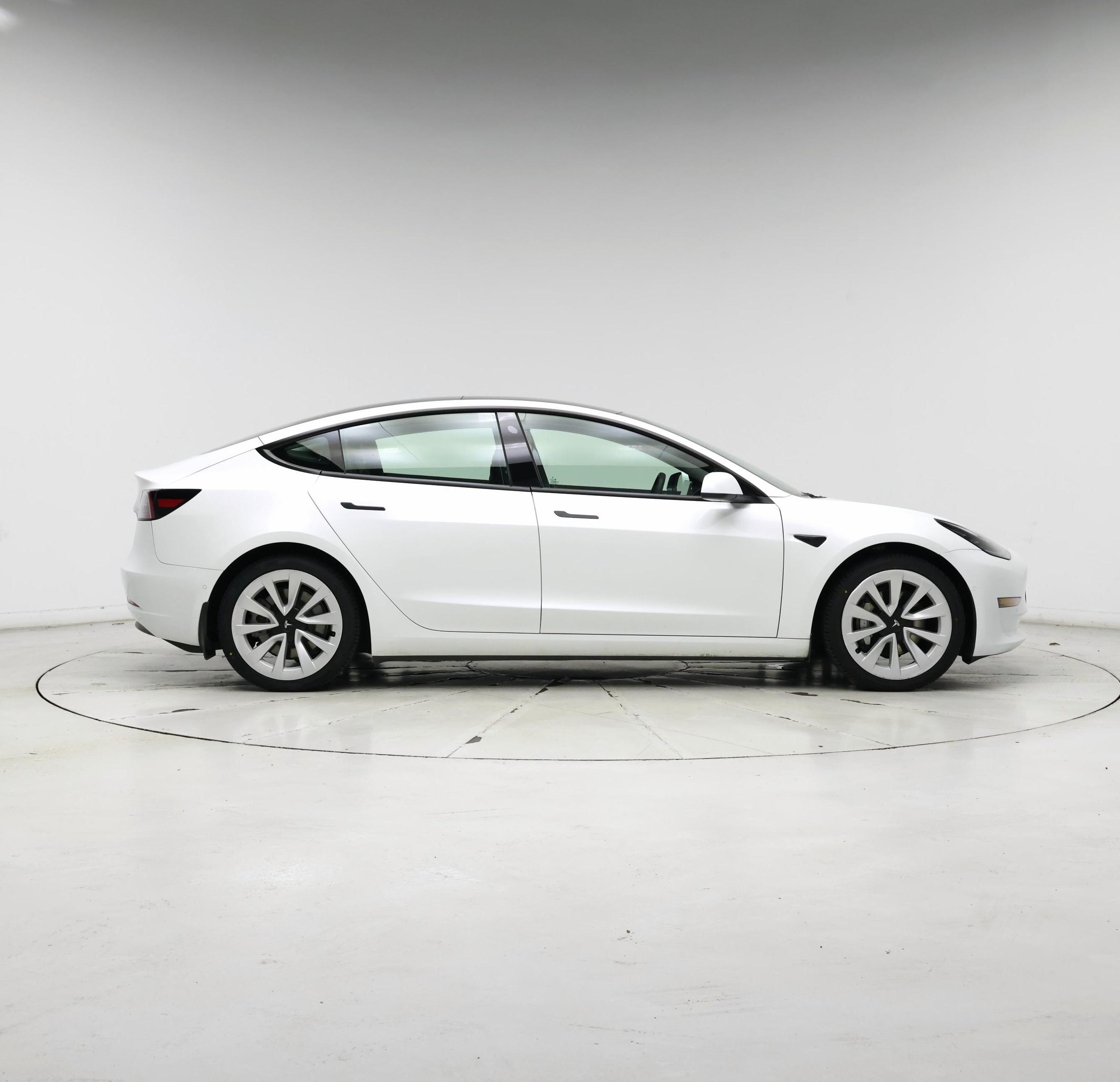 Thumbnail: 2022 Tesla Model 3 - 7